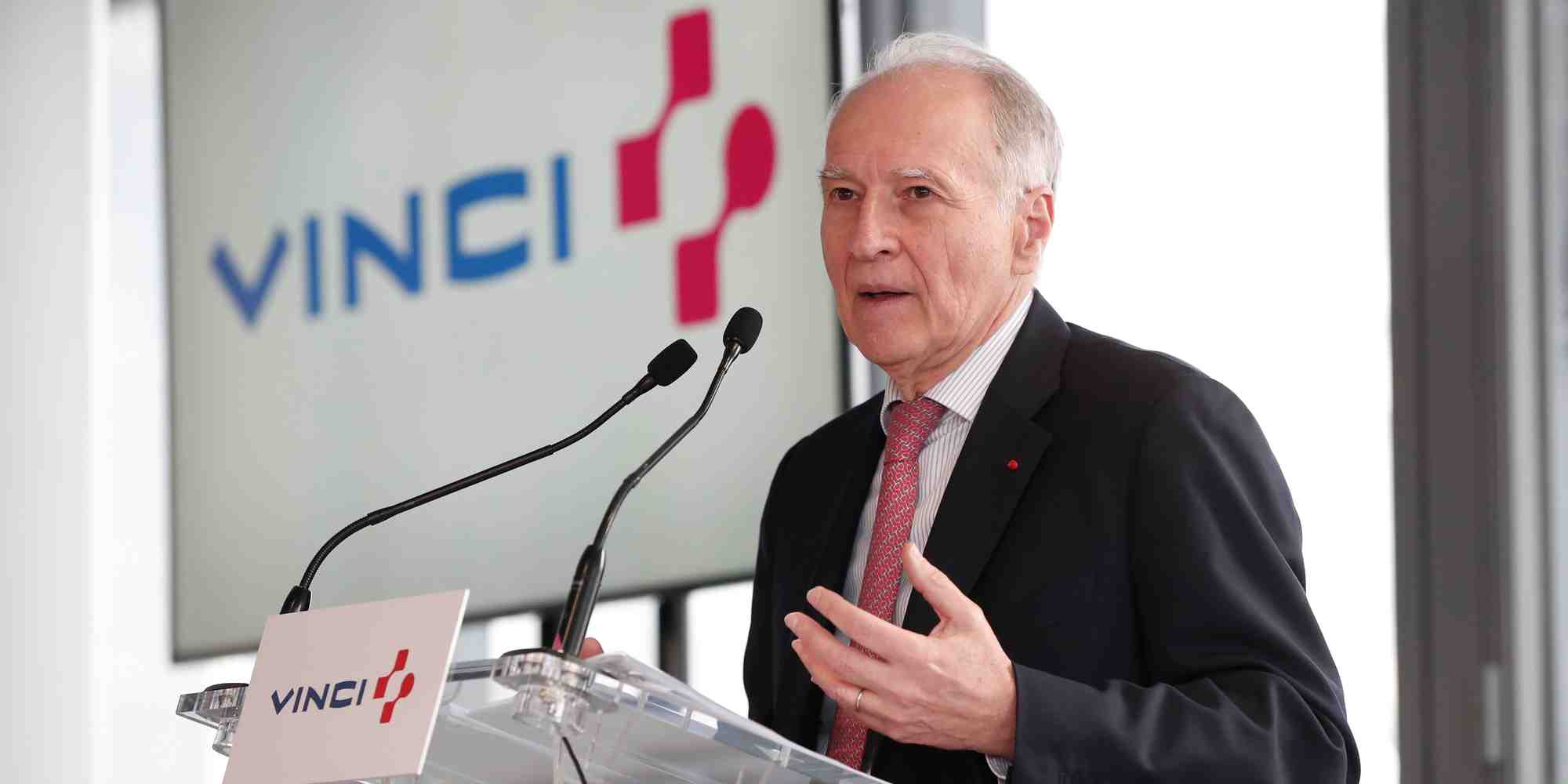 Beaucoup de choses dites sur Vinci étaient très éloignées de la vérité, souligne Xavier Huillard qui reconnait
toutefois que son groupe n’a probablement pas été assez proactif dans la manière de communiquer sur la réalité de ce qu’il faisait.
