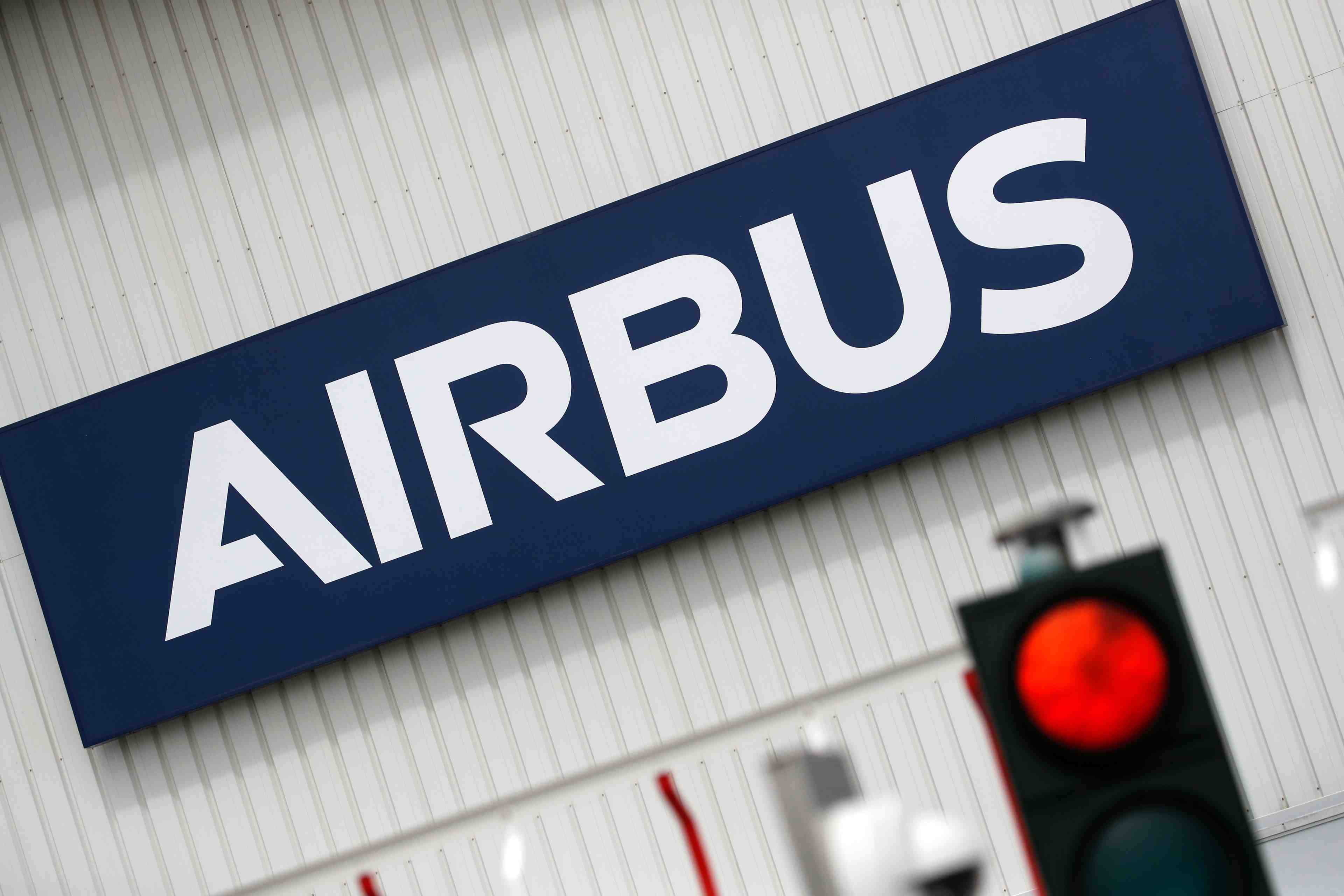 Airbus pourrait devoir aller au-dela des departs volontaires