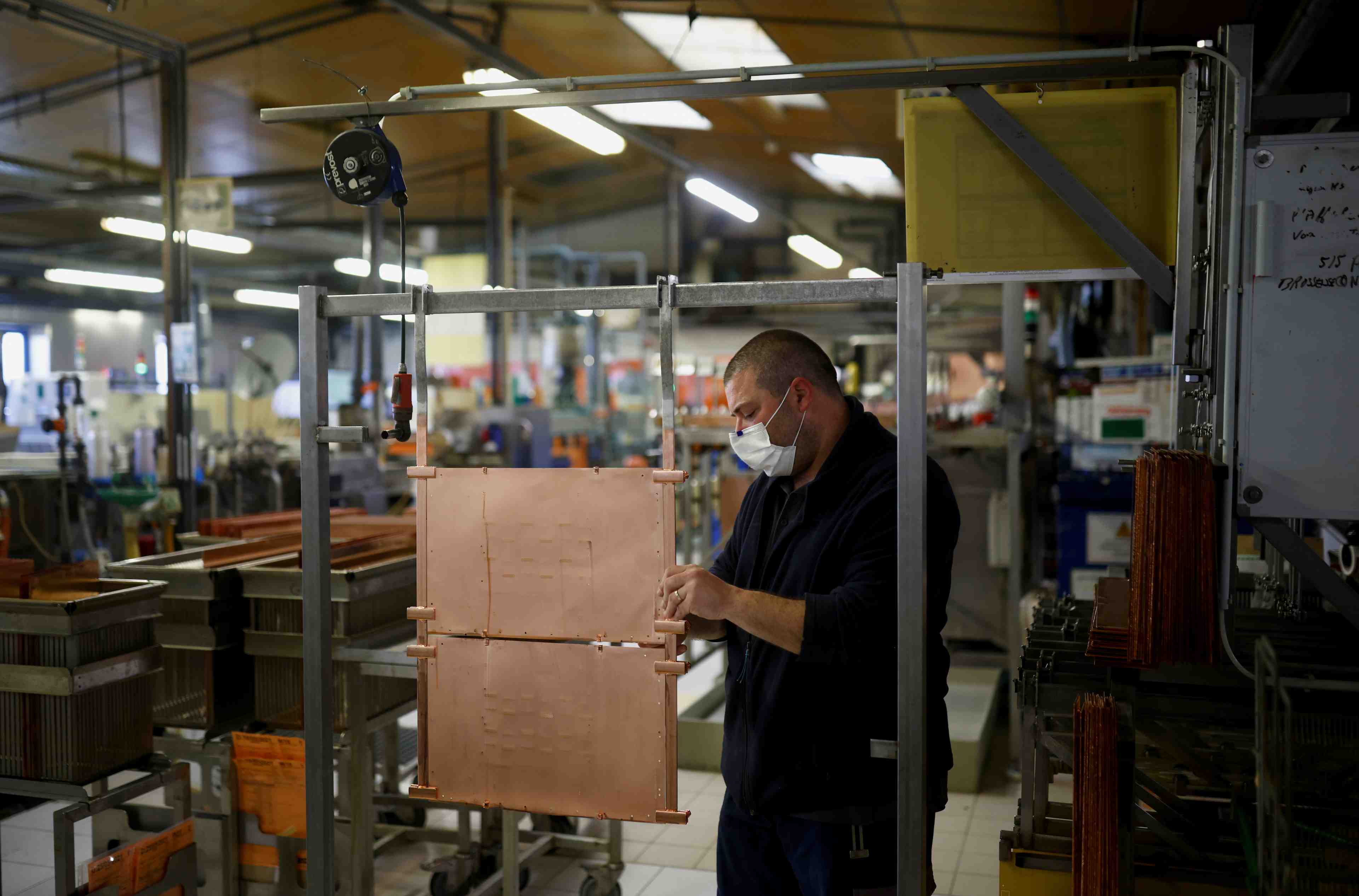 France: la croissance au 2e trimestre devrait depasser les attentes initiales, selon la banque de france
