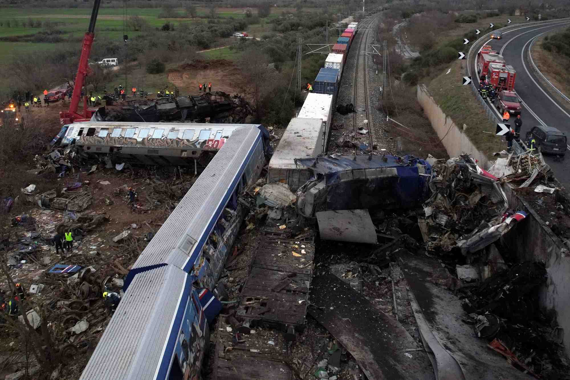 Des trains entrent en collision pres de larissa