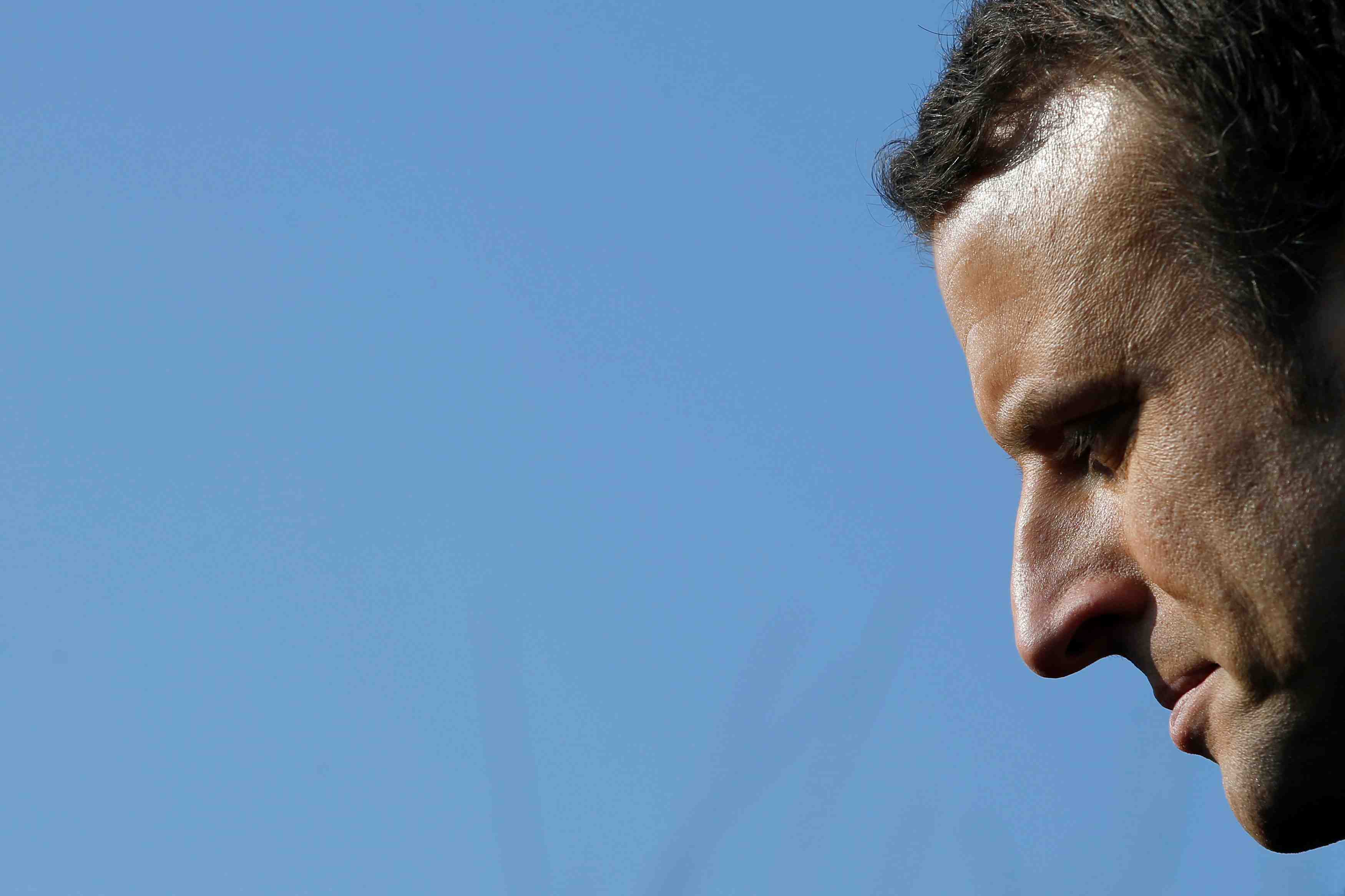 Macron investit le terrain de la securite