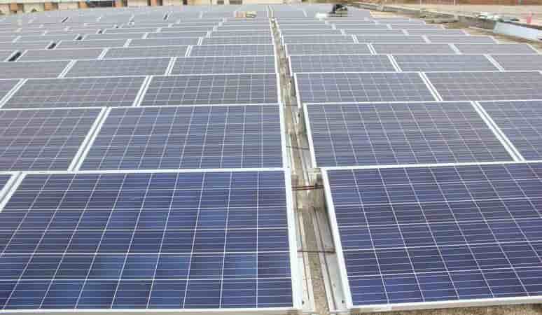 L'électricité solaire ou éolienne de plus en plus achetée directement par des entreprises et des collectivités