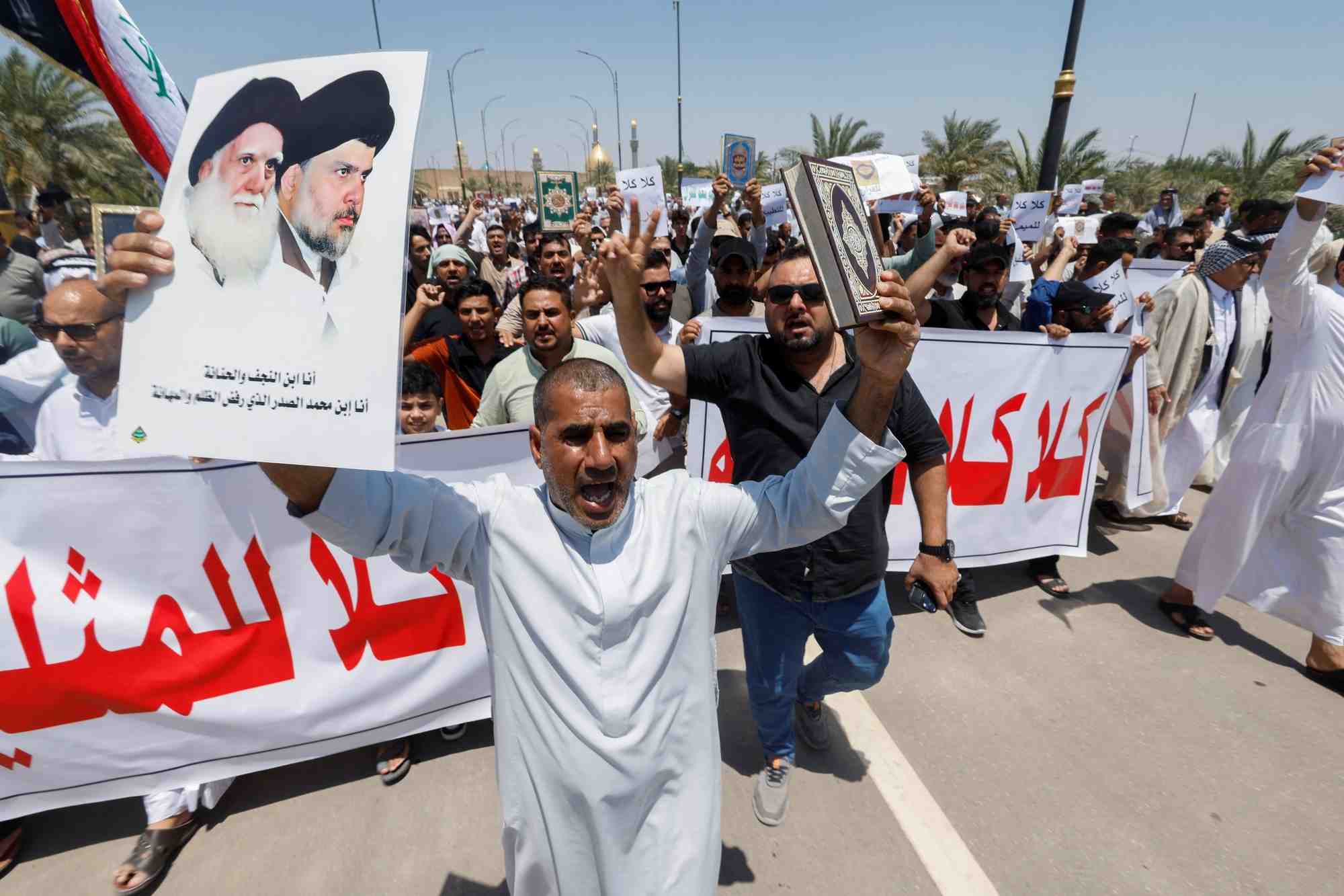 Manifestation a najaf, contre un homme qui a dechire et brule un exemplaire du coran en suede