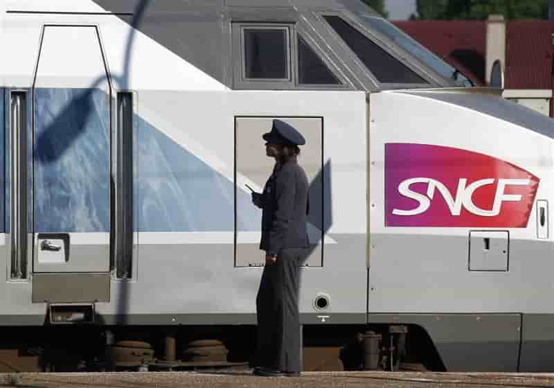 LE GOUVERNEMENT VA RÉUNIFIER LA SNCF ET RFF