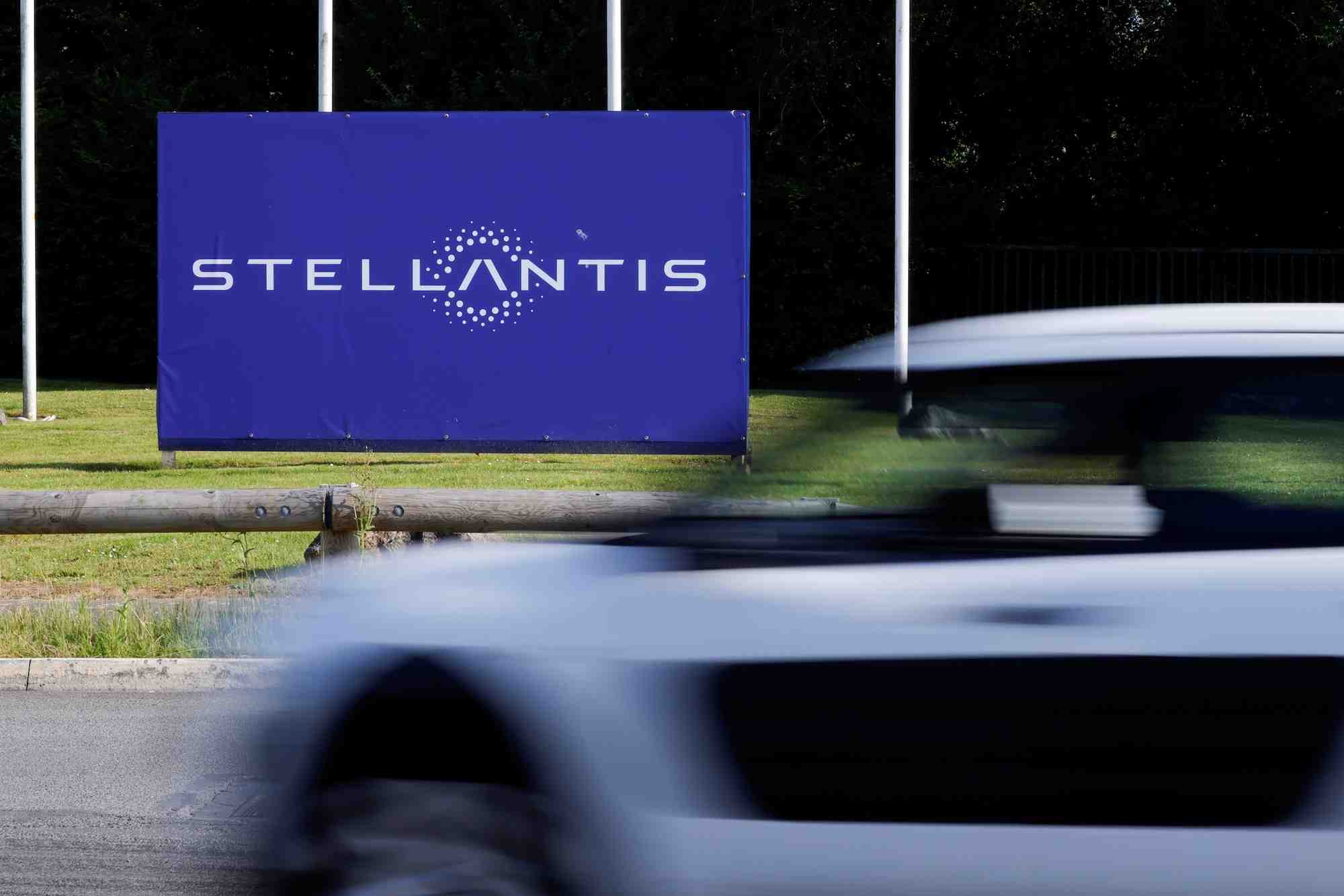 Depuis l’arrivée au pouvoir de Trump, le 20 janvier, le titre de Stellantis a ainsi perdu 35 % en Bourse.