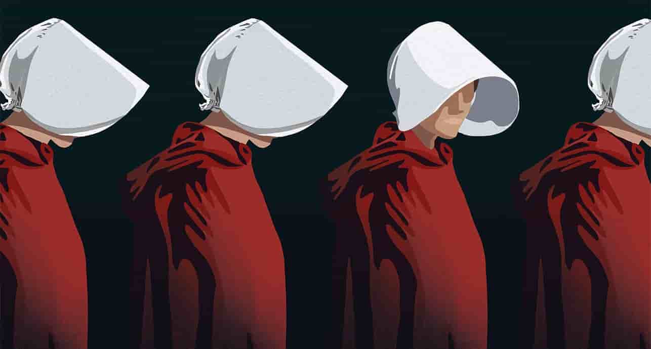 « La Servante écarlate », de Margaret Atwood, traduit de l'anglais (Canada) par Michèle Albaret-Maatsch, Robert Laffont, Pavillons poche, 576 pages, 12,50 euros.