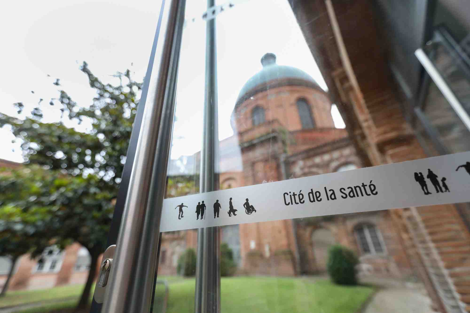 La Cité de la santé est située dans le centre historique de l'hôpital de La Grave.