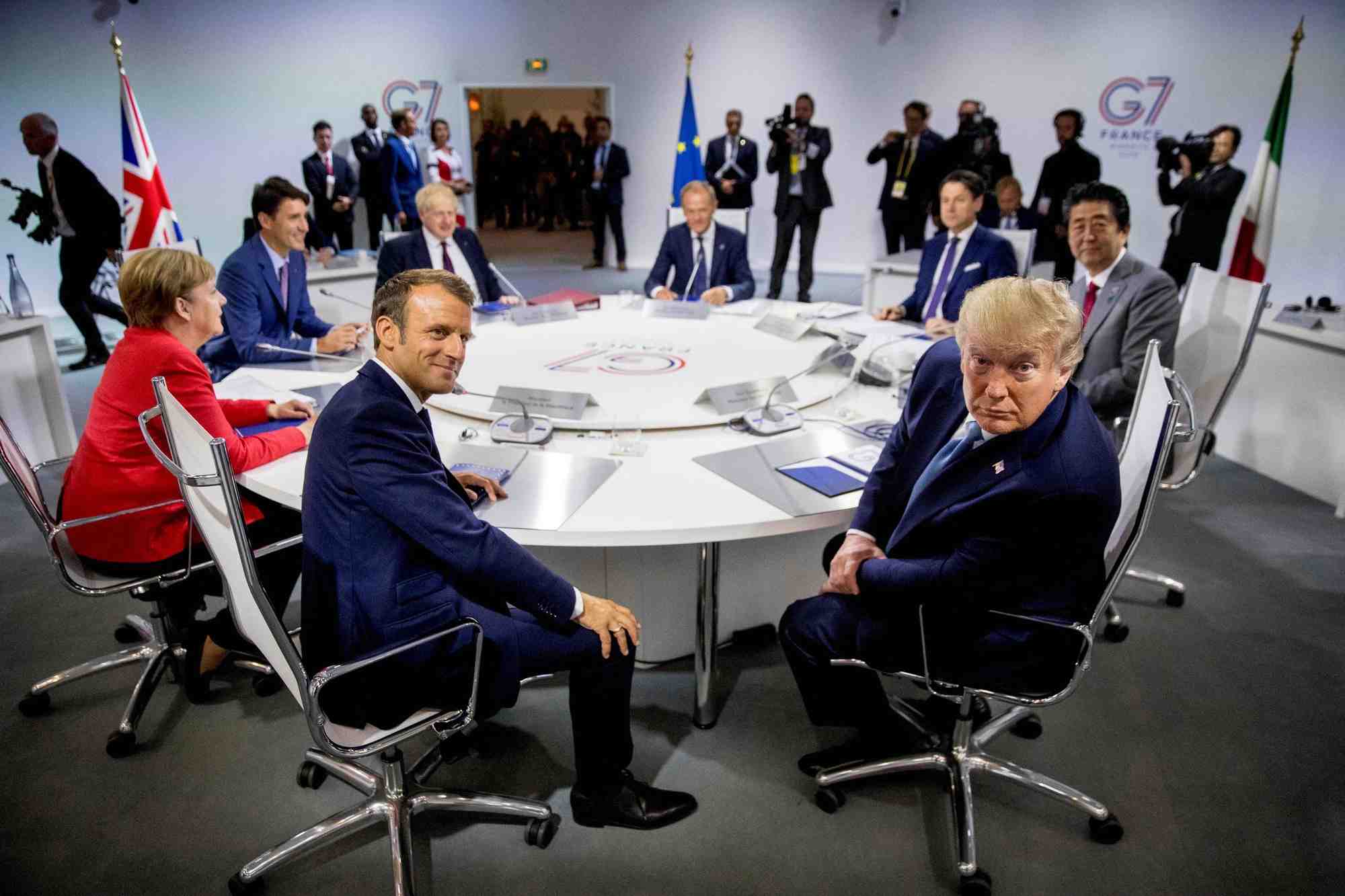 Réunion des dirigeants du G7 à Biarritz ce dimanche 25 août : Emmanuel Macron, Angela Merkel, Justin Trudeau, Boris Johnson, Donald Tusk (Conseil européen), Giuseppe Conte, Shinzo Abe, Donald Trump.