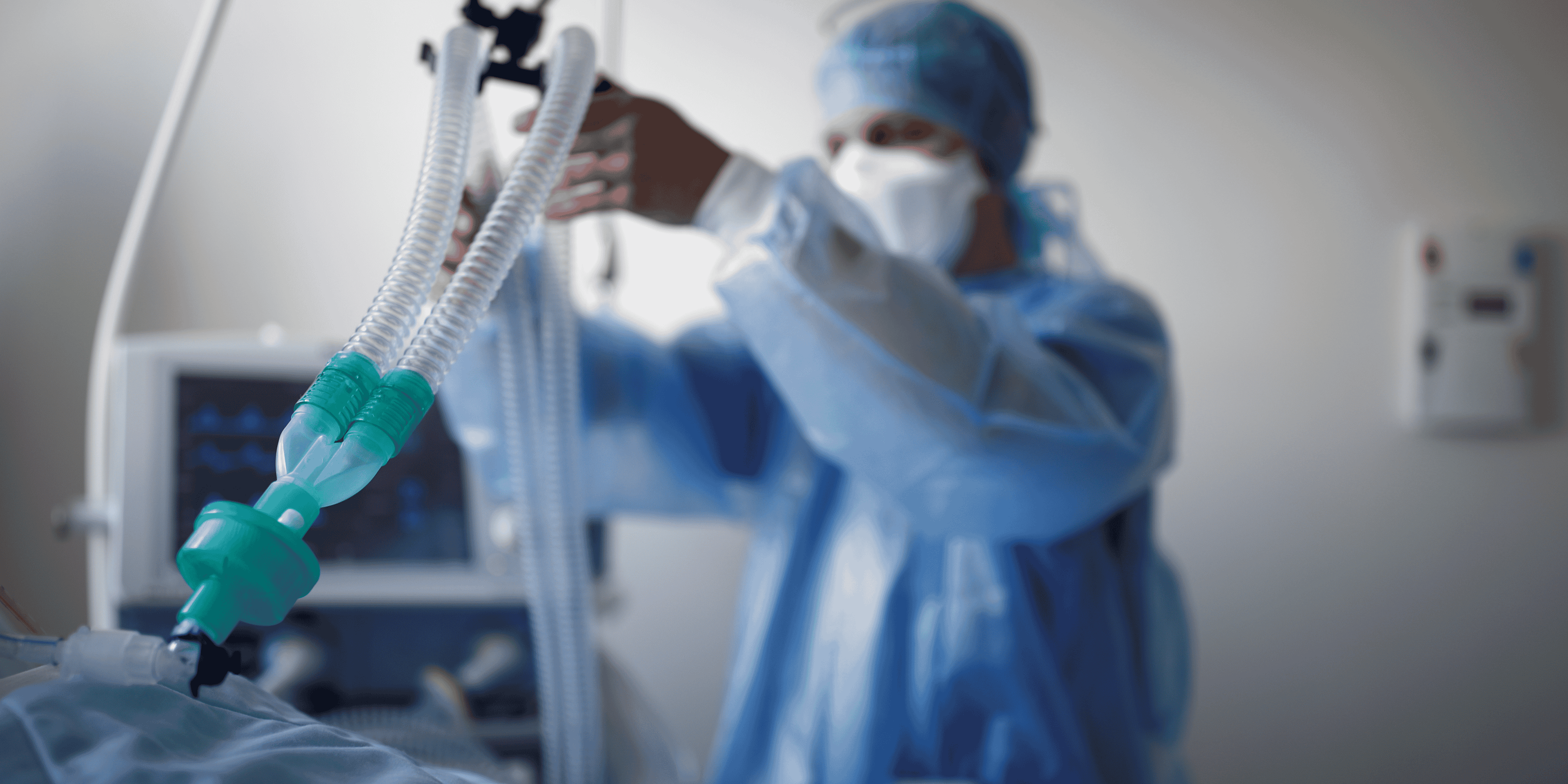 Coronavirus: le gouvernement defend sa strategie sur les respirateurs