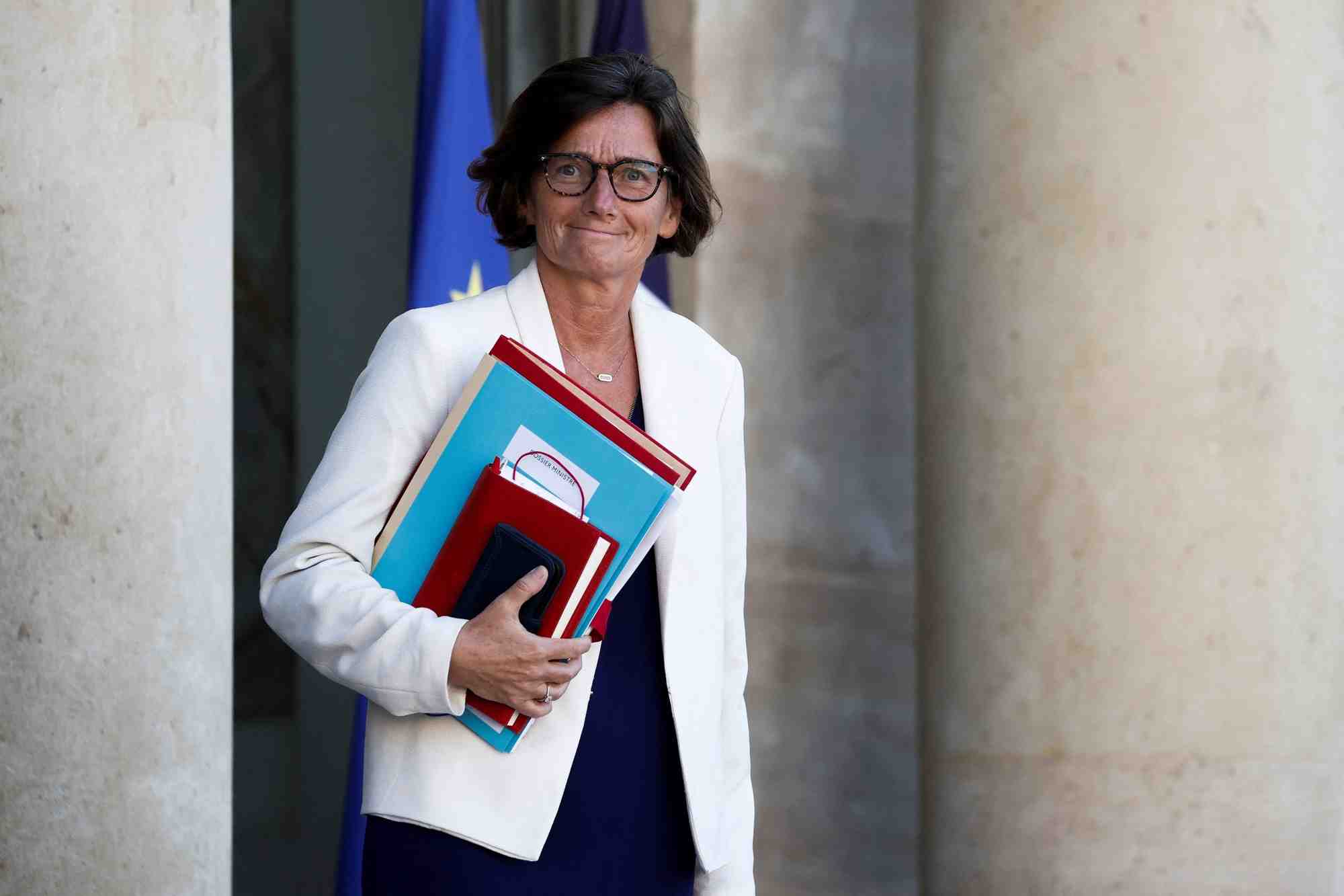 La ministre de la sante par interim agnes firmin le bodo