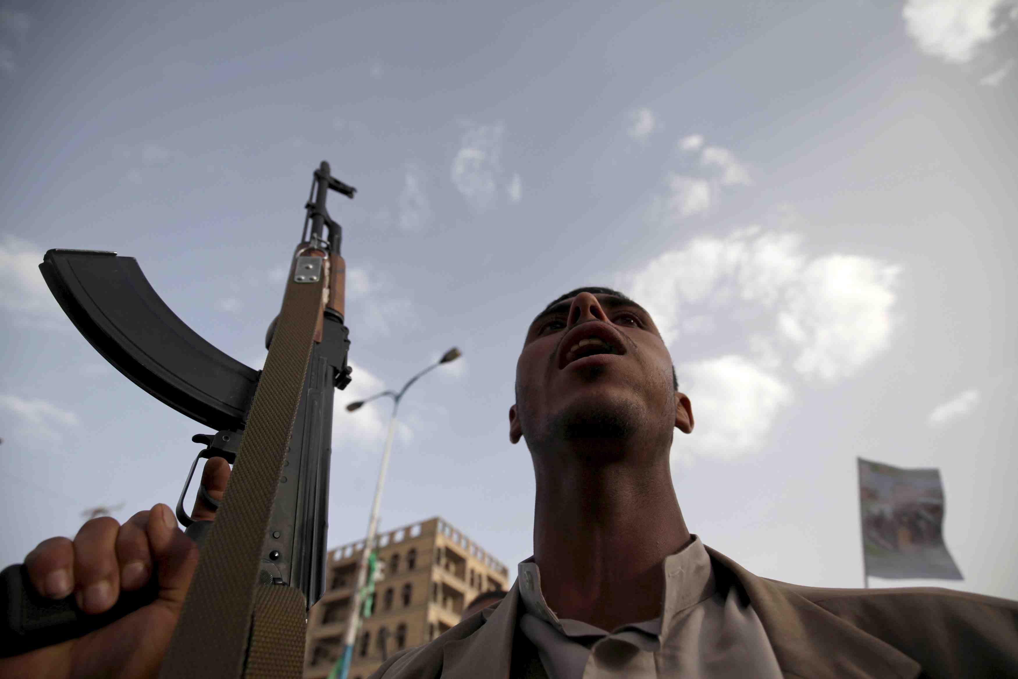 Une vingtaine de morts dans les combats au yemen