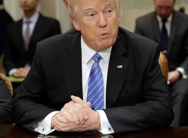 Trump accuse le renseignement de fournir illegalement des informations a la presse