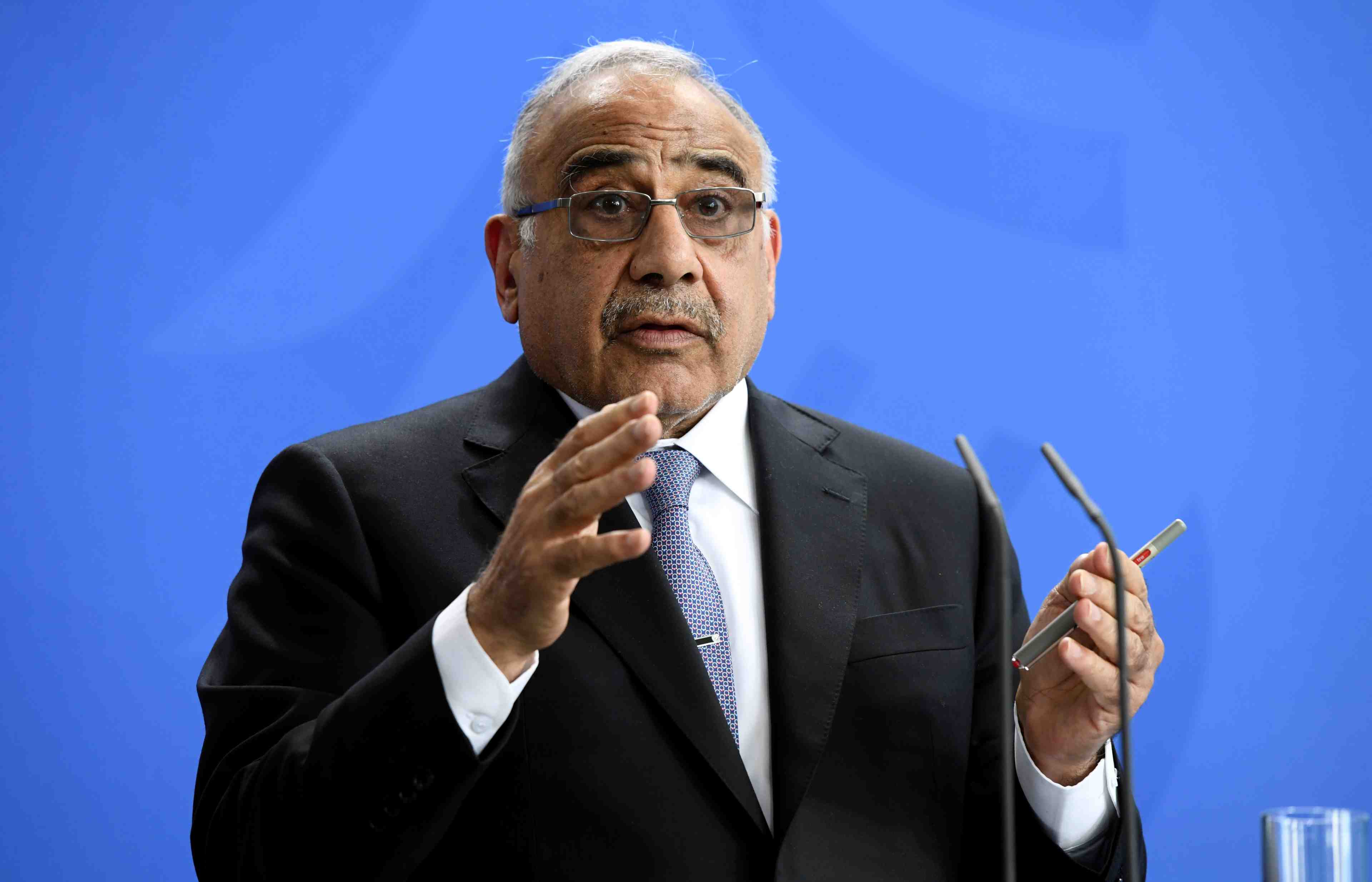 Le premier ministre irakien appelle a la fin de la contestation, citant l'impact economique