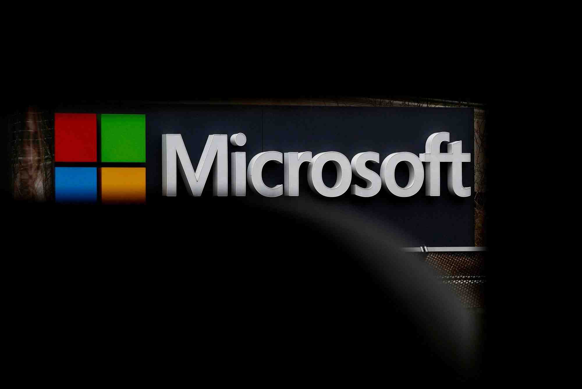 Un logo microsoft est visible a issy-les-moulineaux, pres de paris