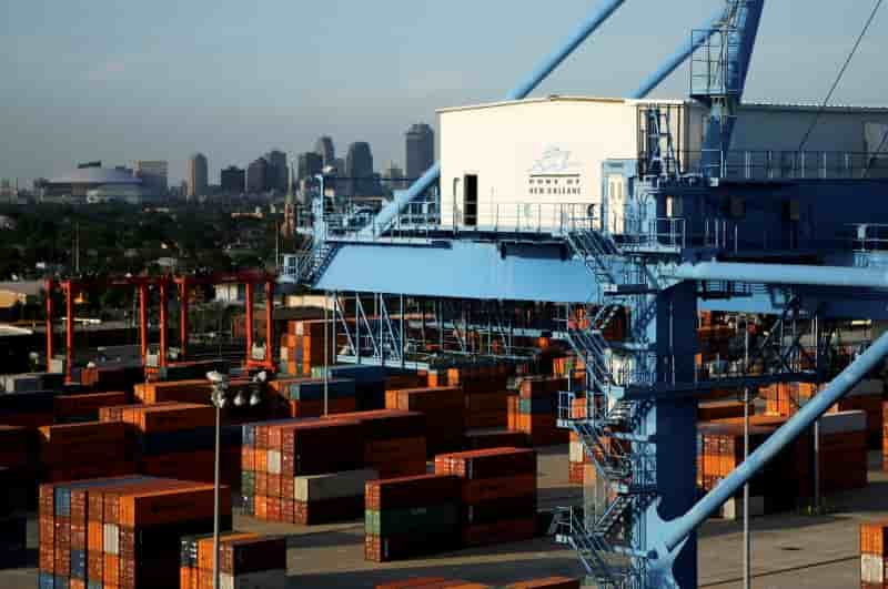 Reduction du deficit commercial des etats-unis en avril