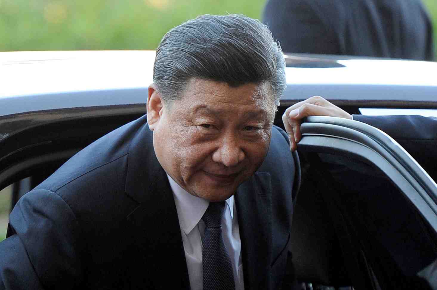 Xi jinping, allie et rival, en visite d'etat en france