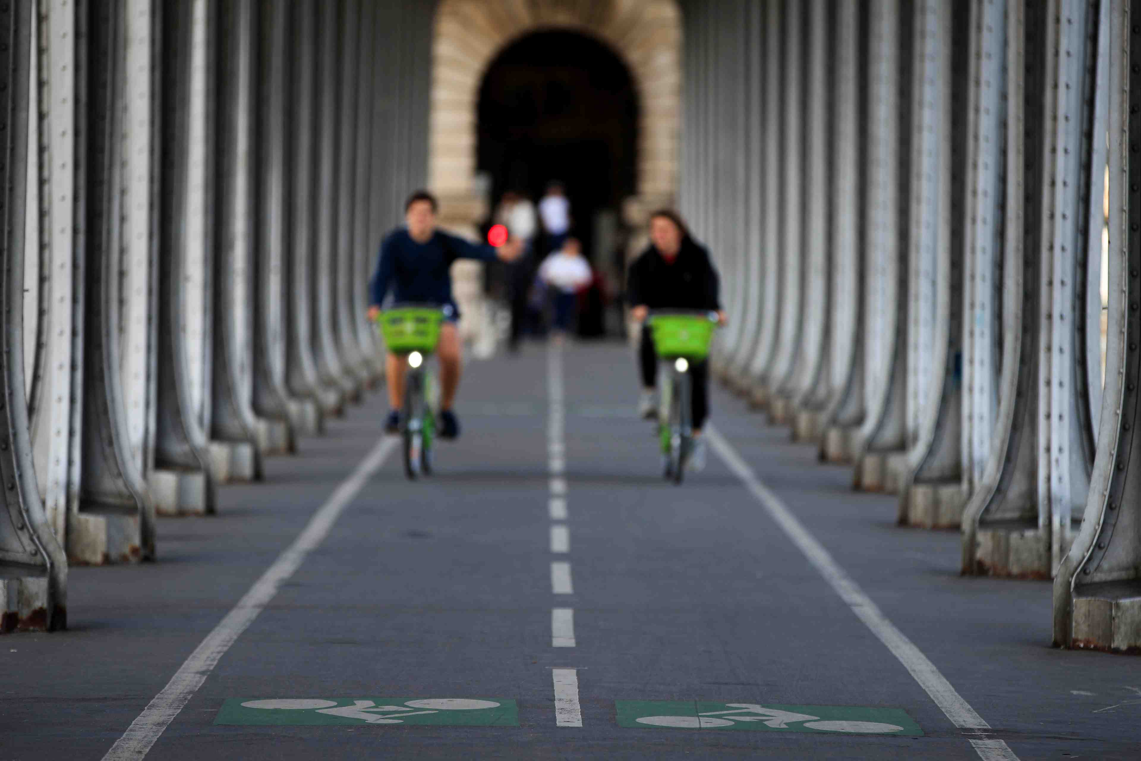 Bolt lance un service de partage de velos electriques a paris