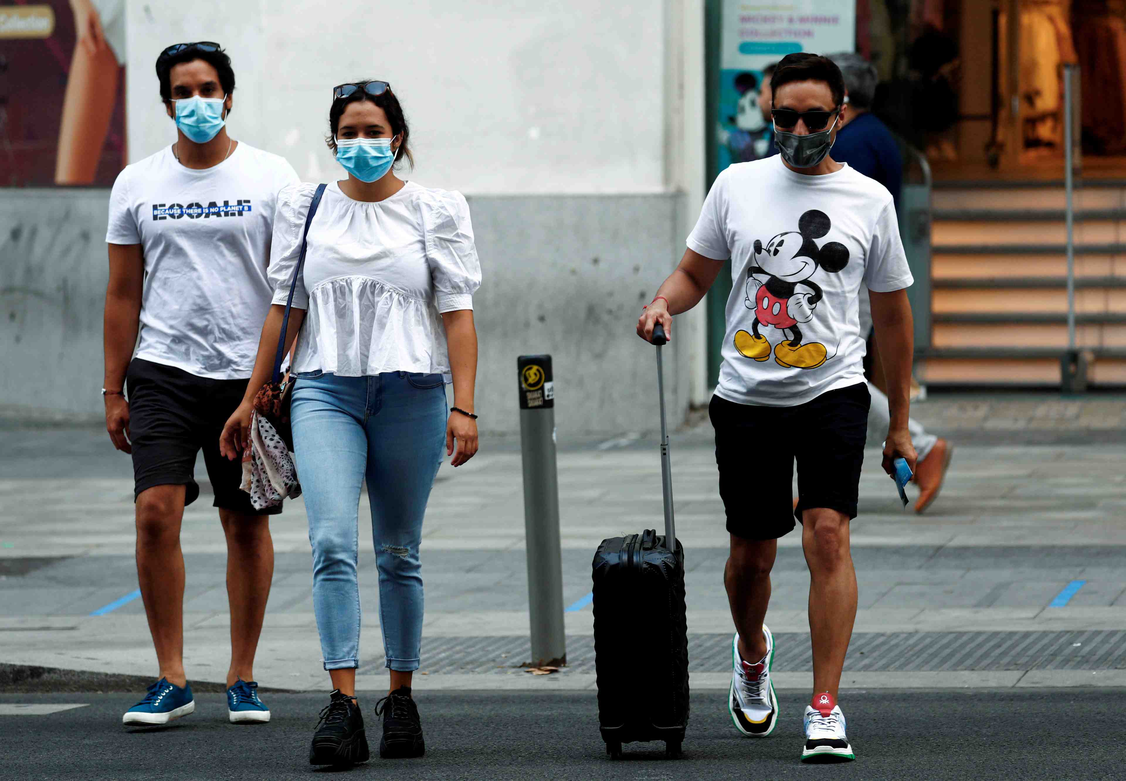 Coronavirus: pres de 11.000 nouveaux cas signales en espagne