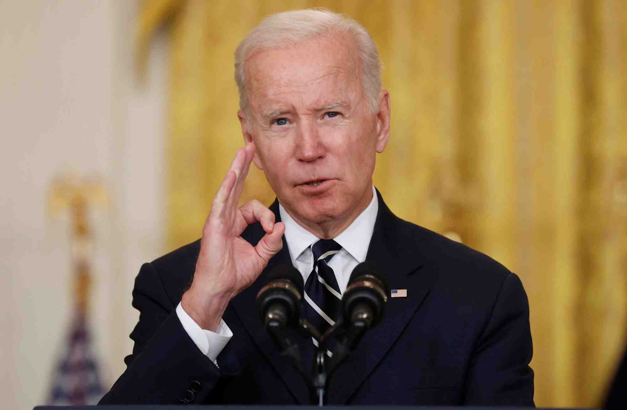 Biden annonce un accord "historique" sur son plan d'investissement