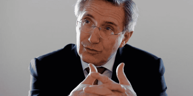 Vial se met a l'ecart des sujets defense au sein de l'ape