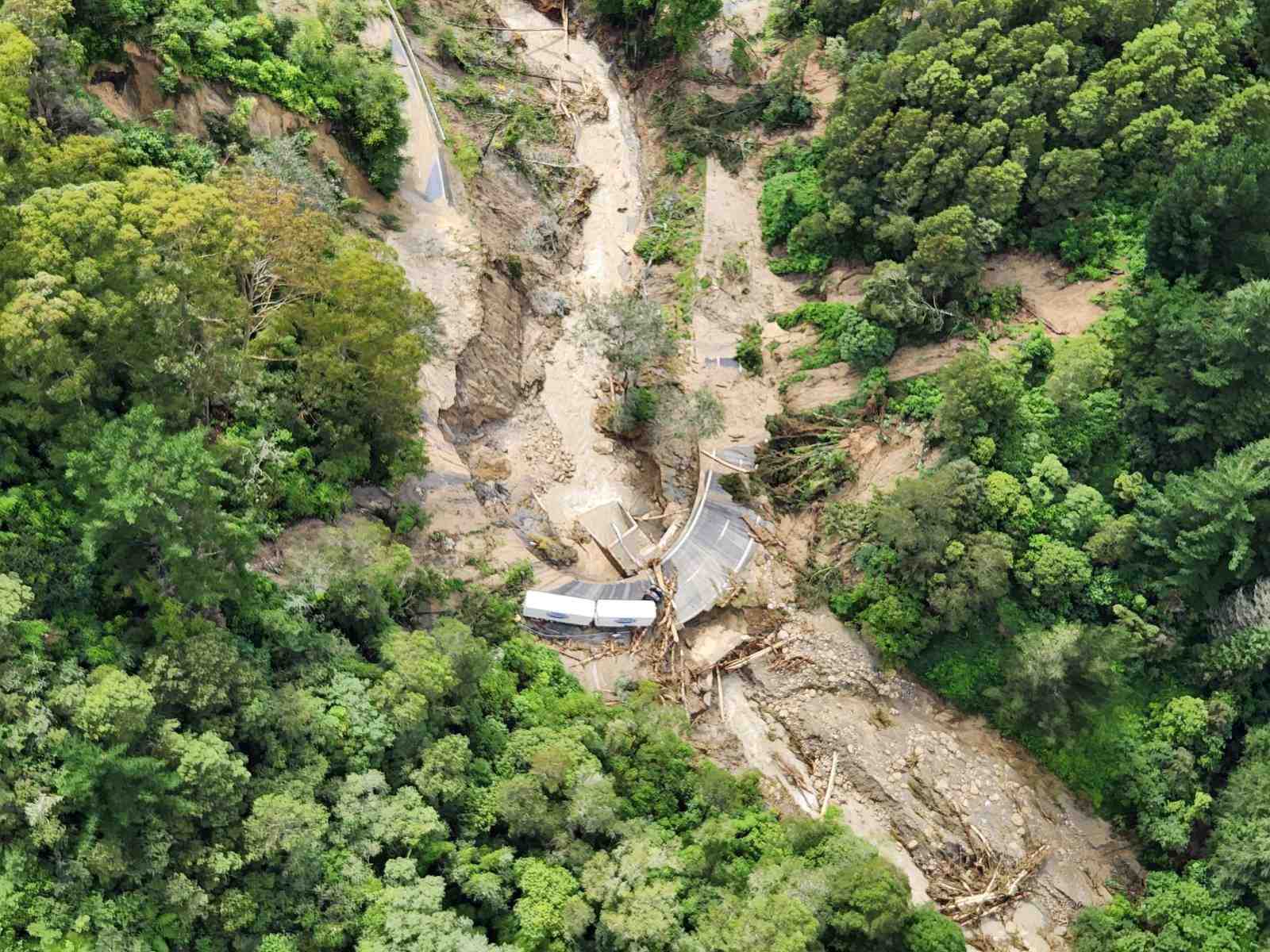 Une vue des consequences du cyclone gabrielle dans la baie de hawke