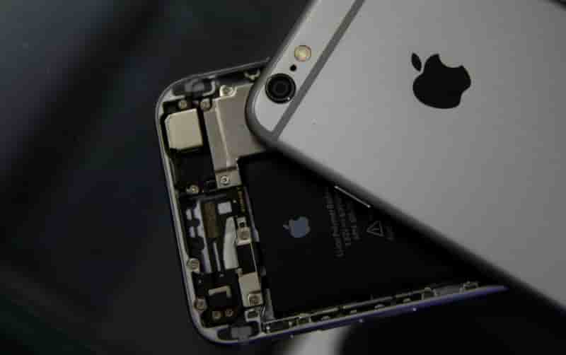 Apple: "forte demande" de batteries de remplacement d'iphone