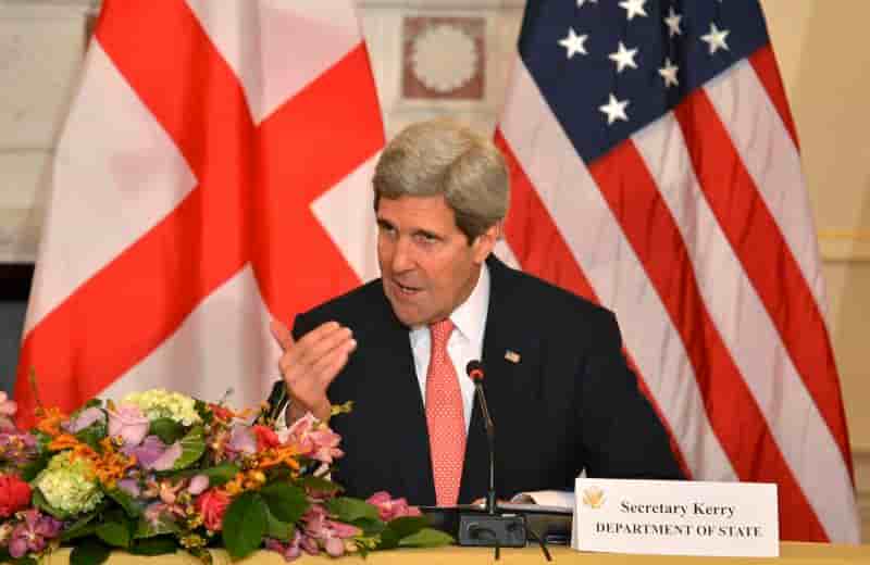 Pour Kerry, une intervention russe en Ukraine serait une "erreur"