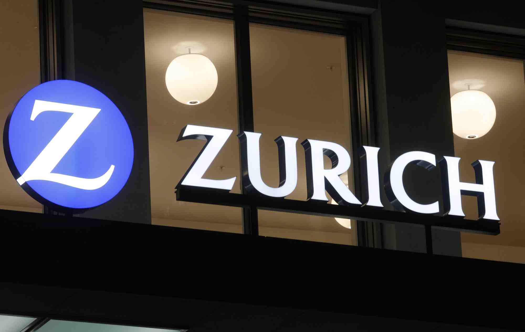 Zurich insurance retire son logo marque d'un z, symbole du soutien a la guerre en ukraine