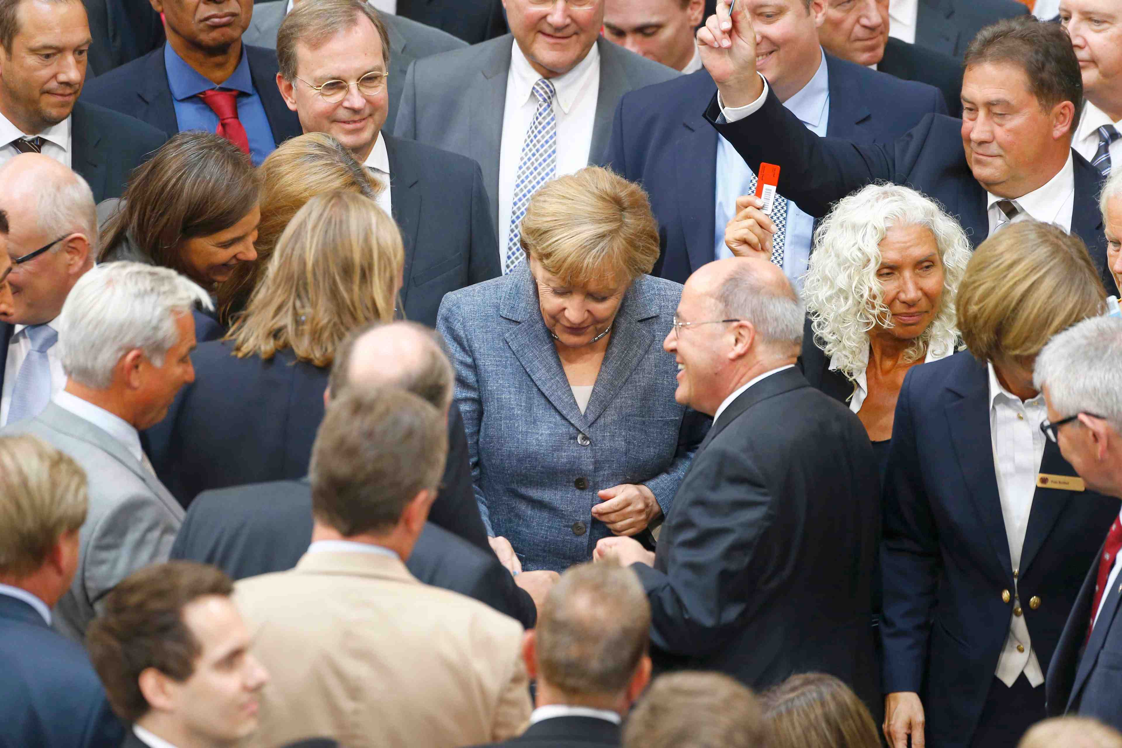 Le bundestag approuve le plan d'aide a la grece
