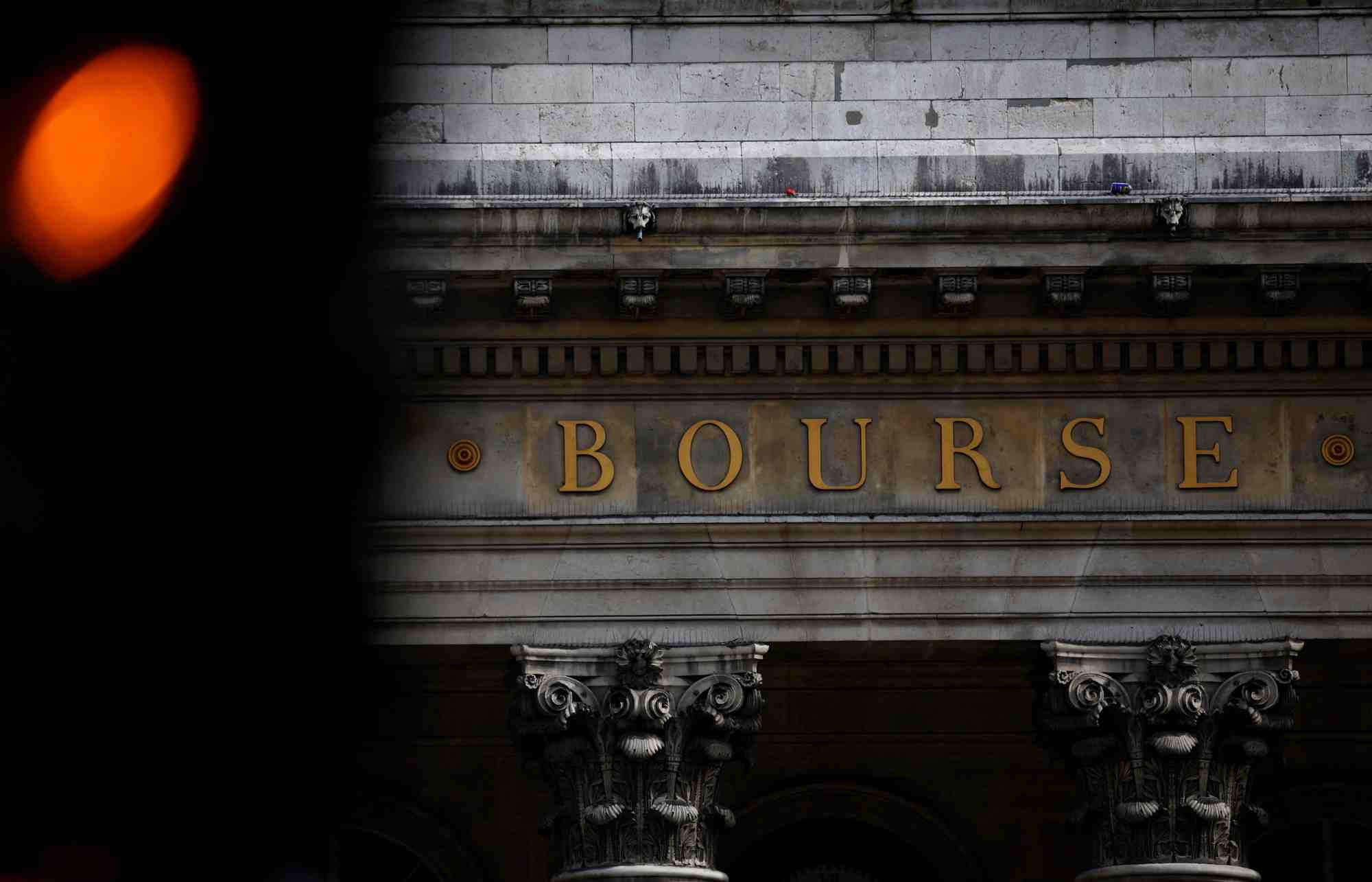 L'ancien batiment de la bourse a paris