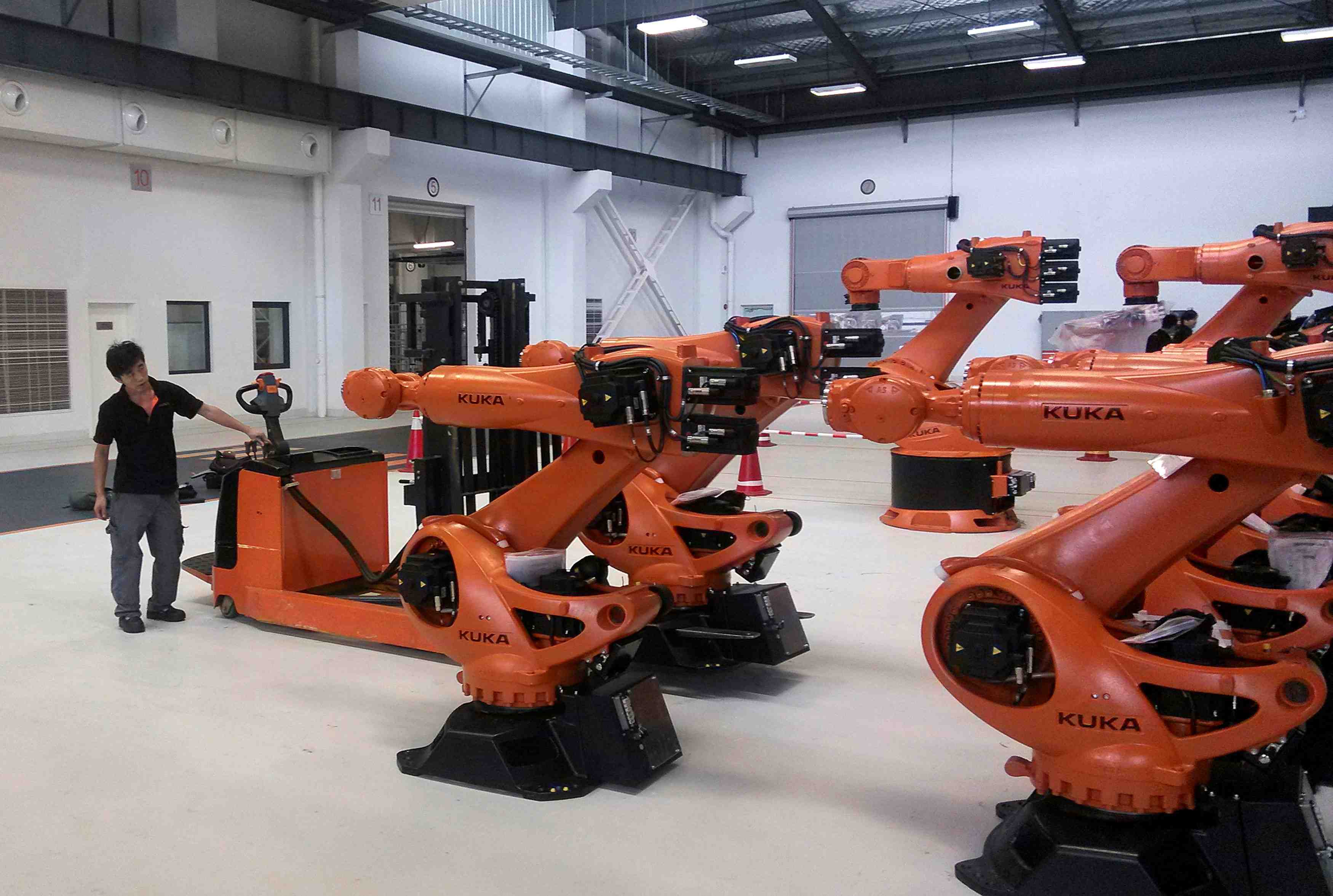 Pekin defend le projet de rachat de kuka par midea group