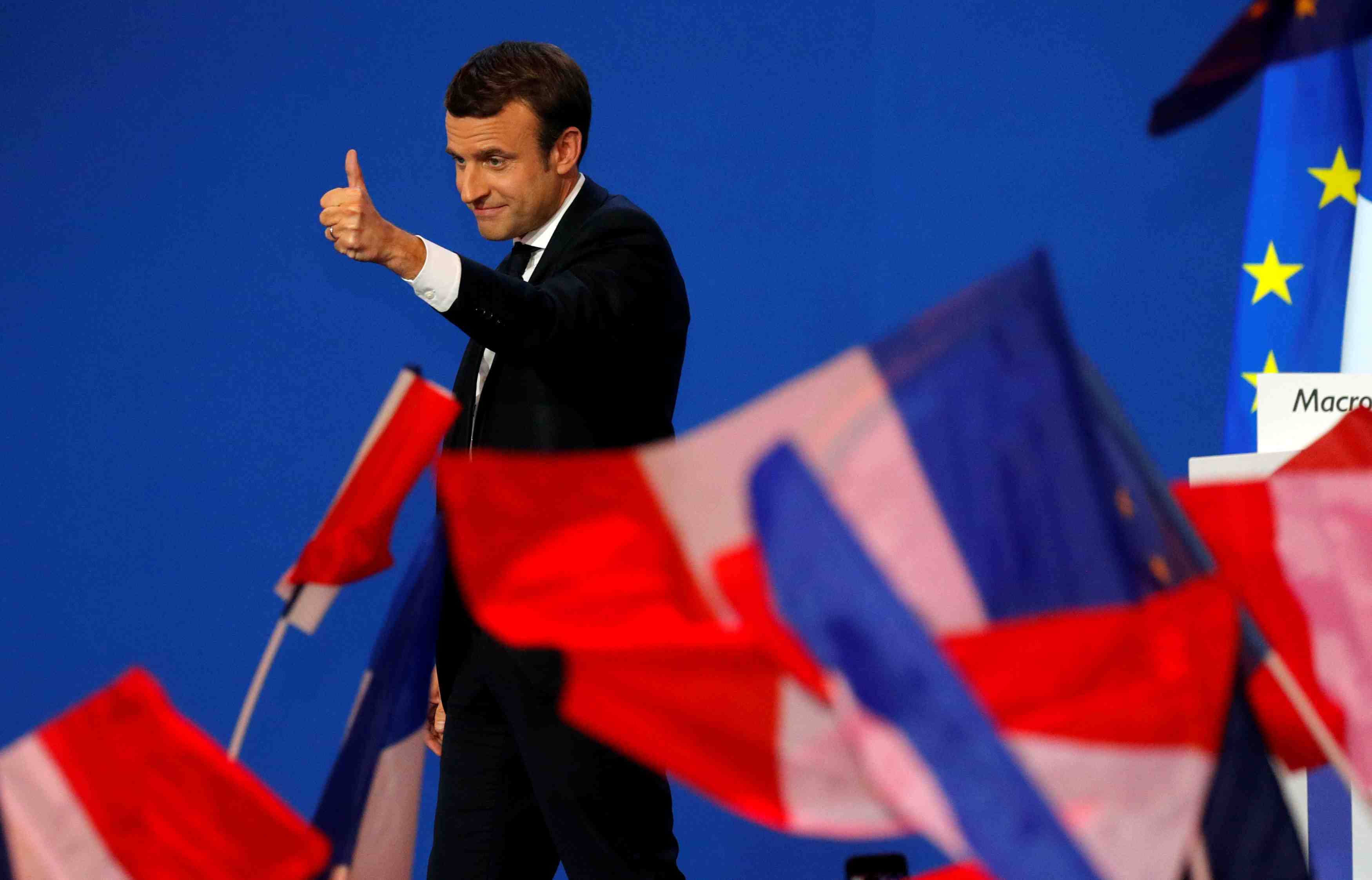 Macron veux "construire" sa majorite des lundi