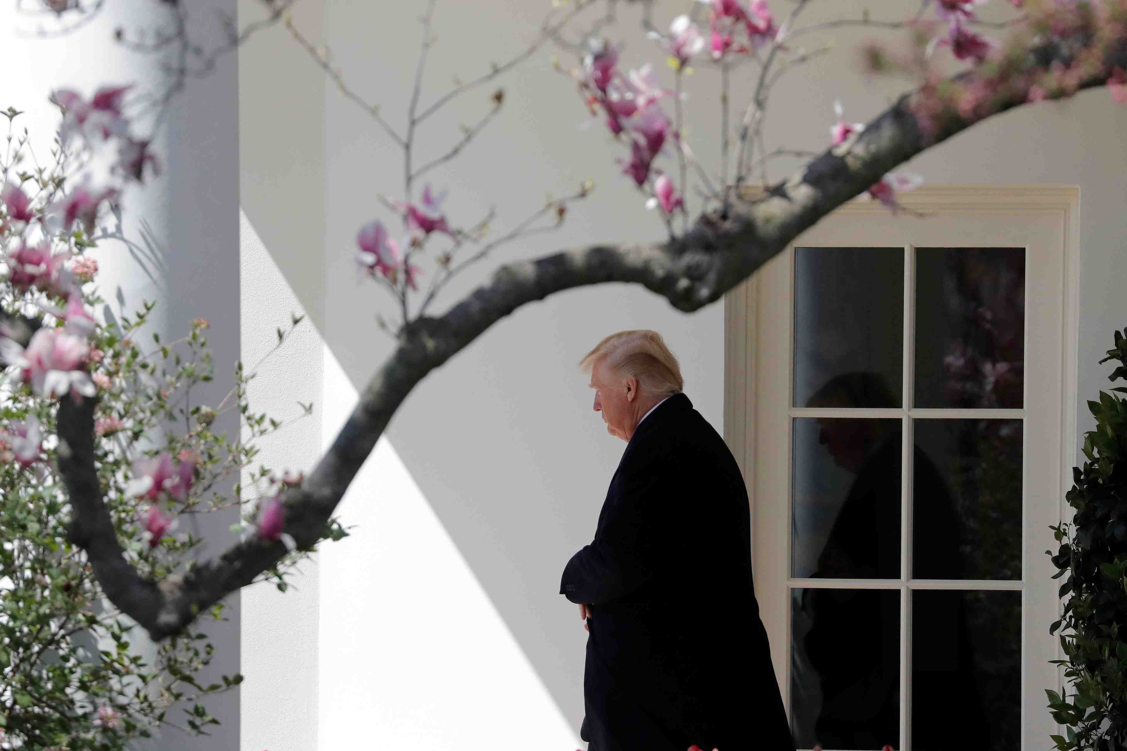 Trump entretient le flou sur une possible frappe contre la syrie