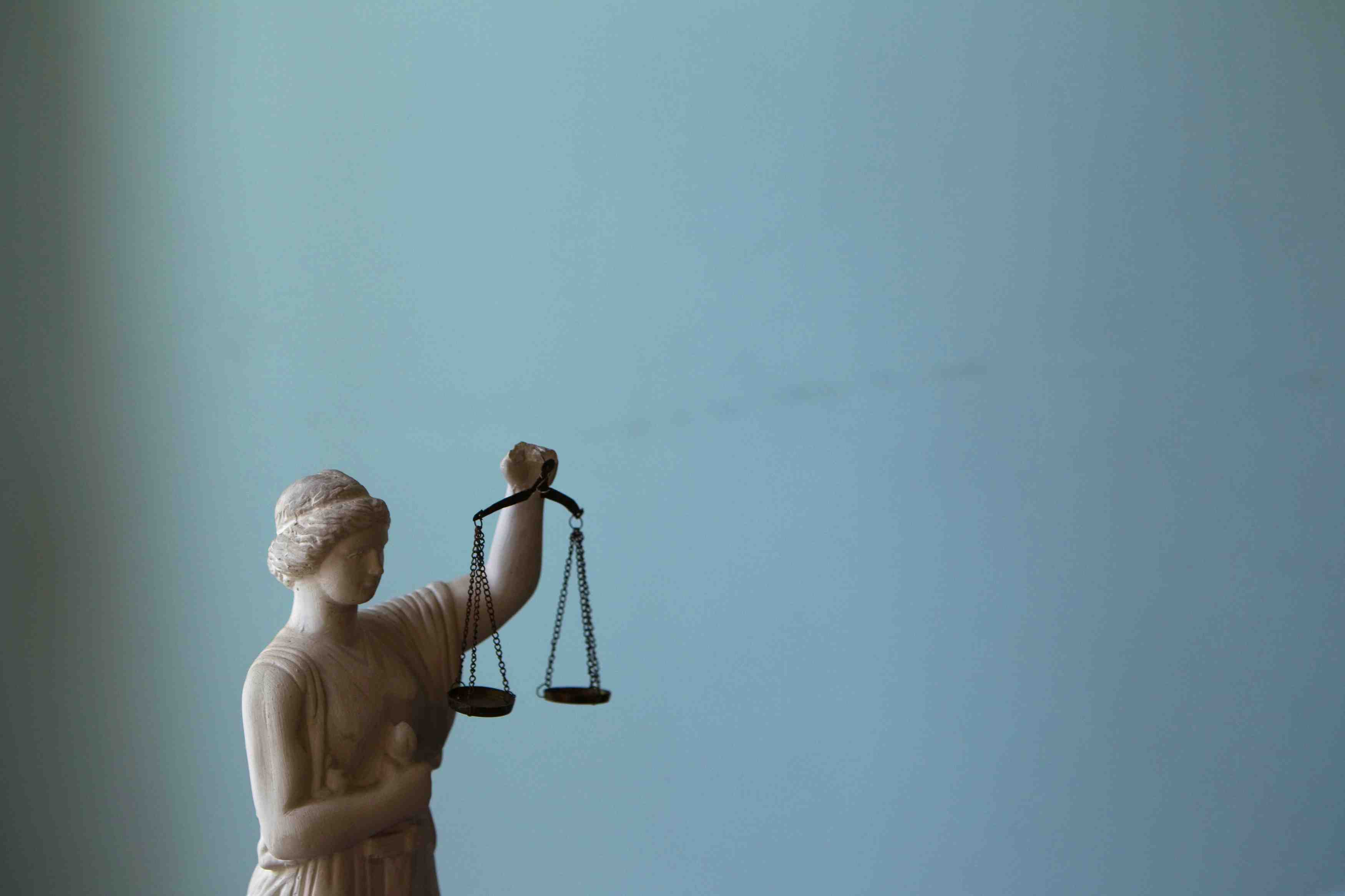 La fille du roi d'arabie saoudite condamnee a de la prison avec sursis