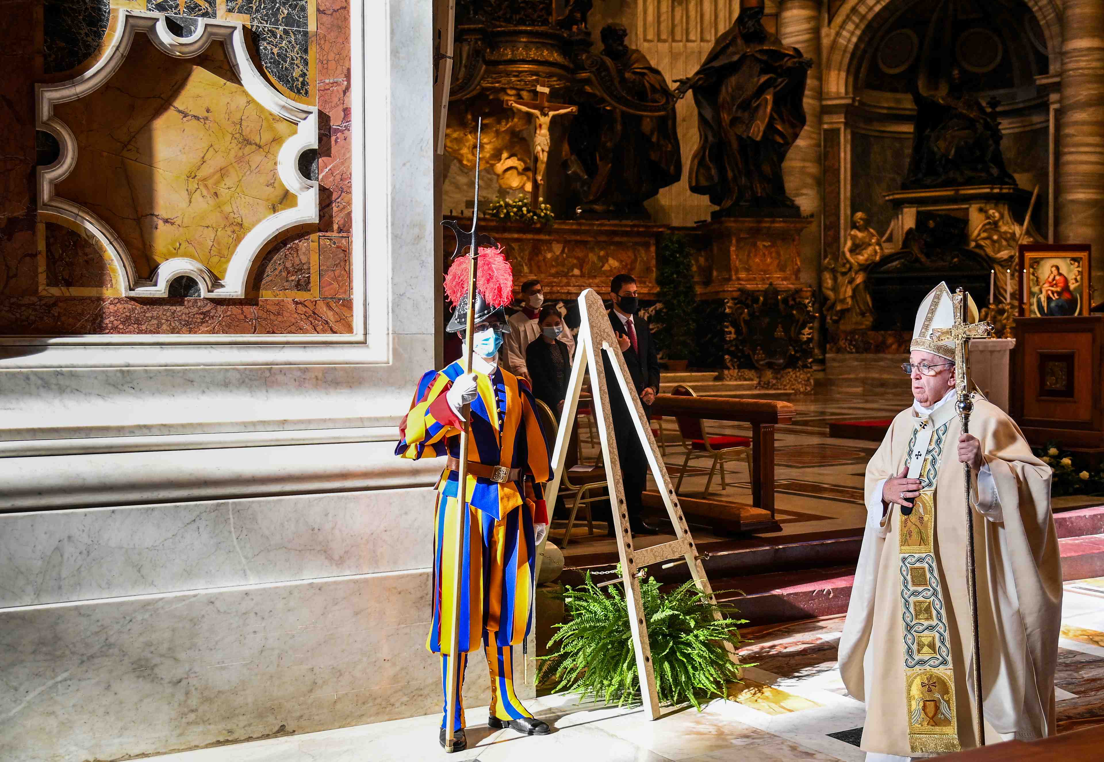 Le pape francois defend l'idee d'un revenu universel pour l'apres-covid