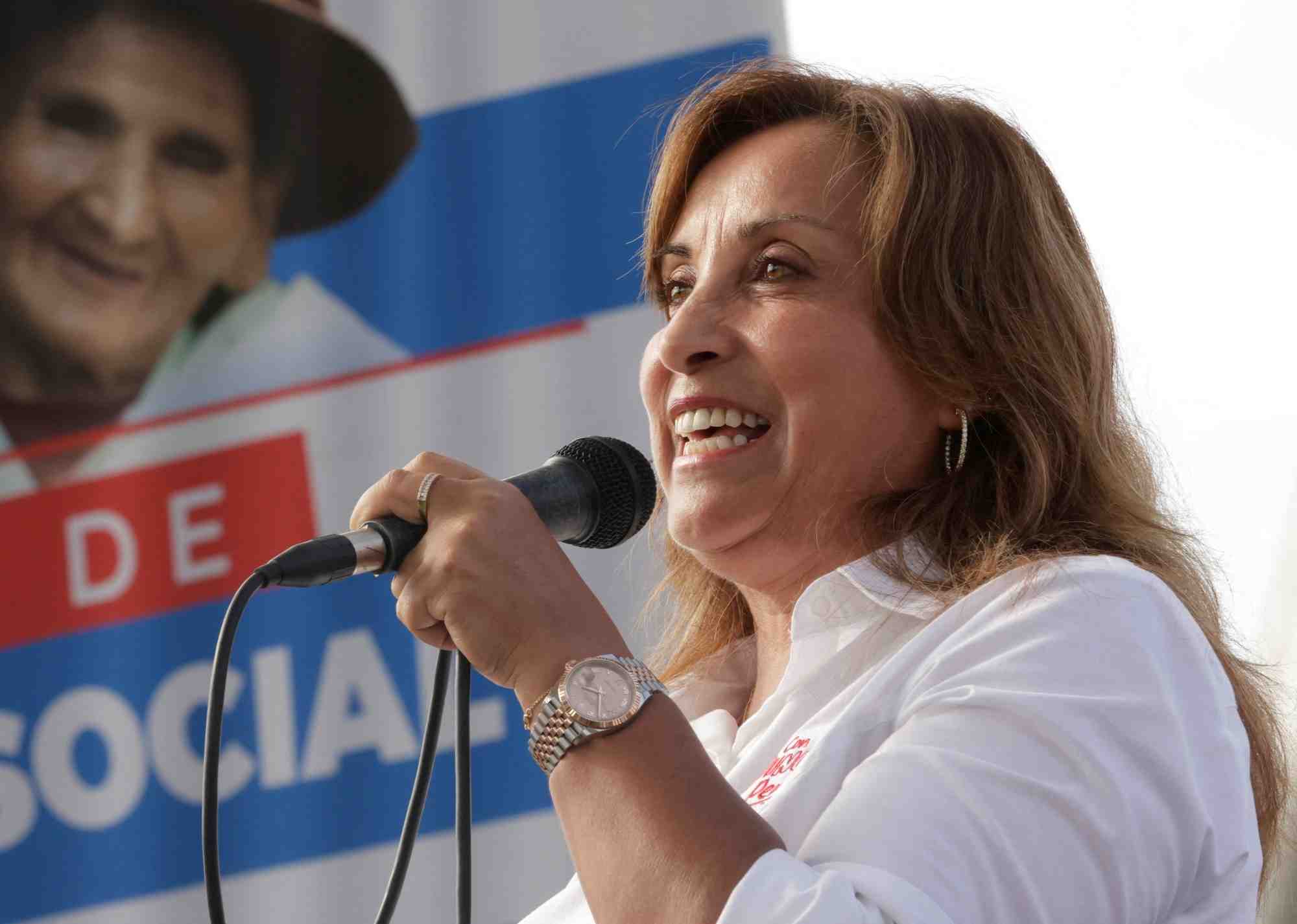 La presidente du perou dina boluarte