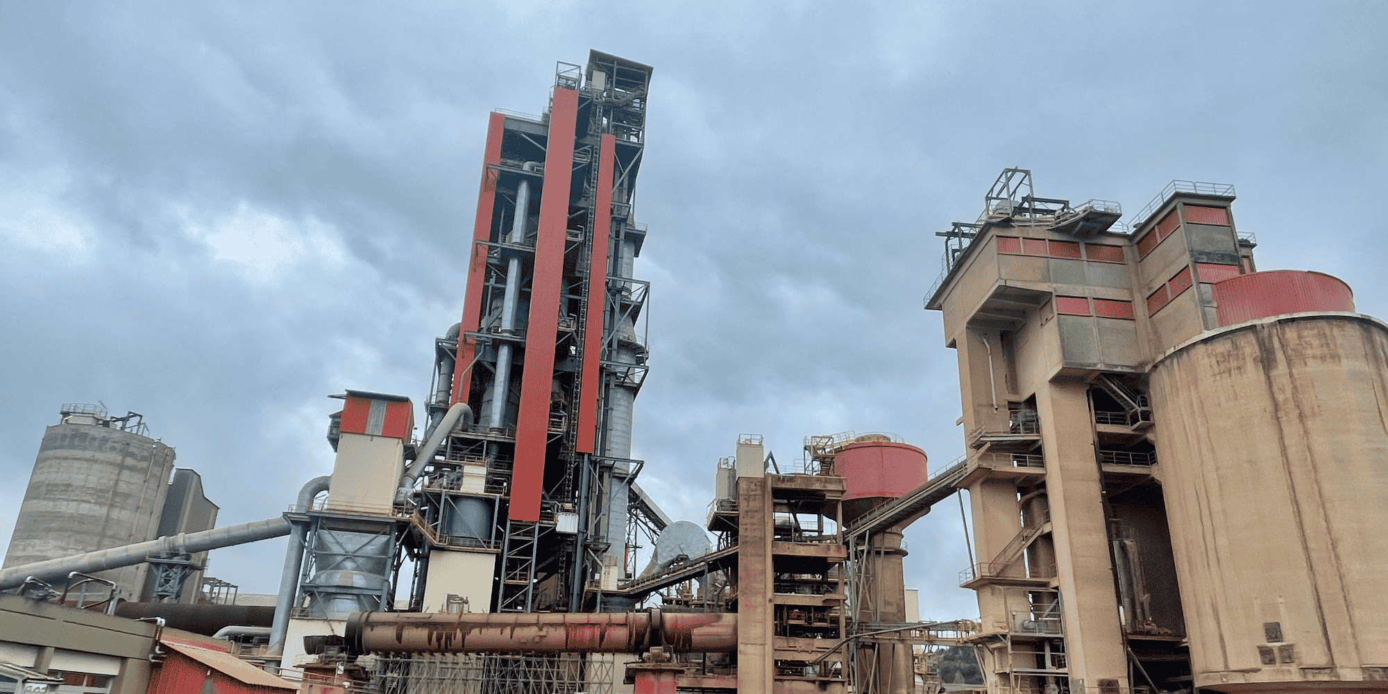 La cimenterie à Martres-Tolosane du cimentier Lafarge est désormais considérée comme la plus moderne de France, après un investissement de 120 millions d'euros.