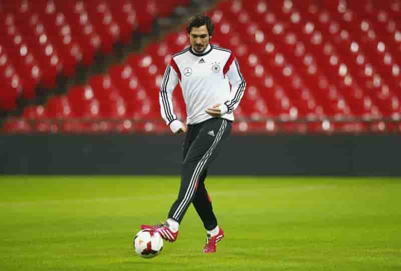 Football: l'Allemand Mats Hummels absent jusqu'en janvier