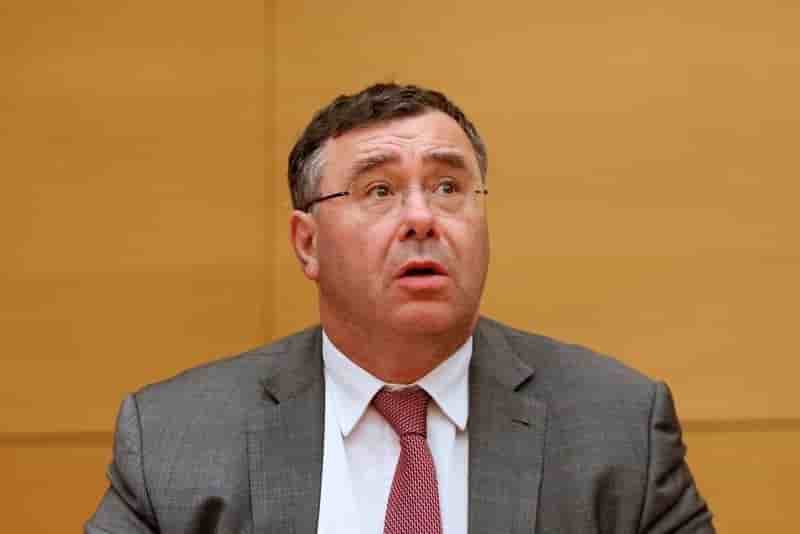 Le pdg de total contre une loi sur les remunerations