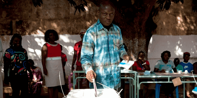 José Mário Vaz, lors de l'élection présidentielle d'avril 2104 en Guinée-Bissau.