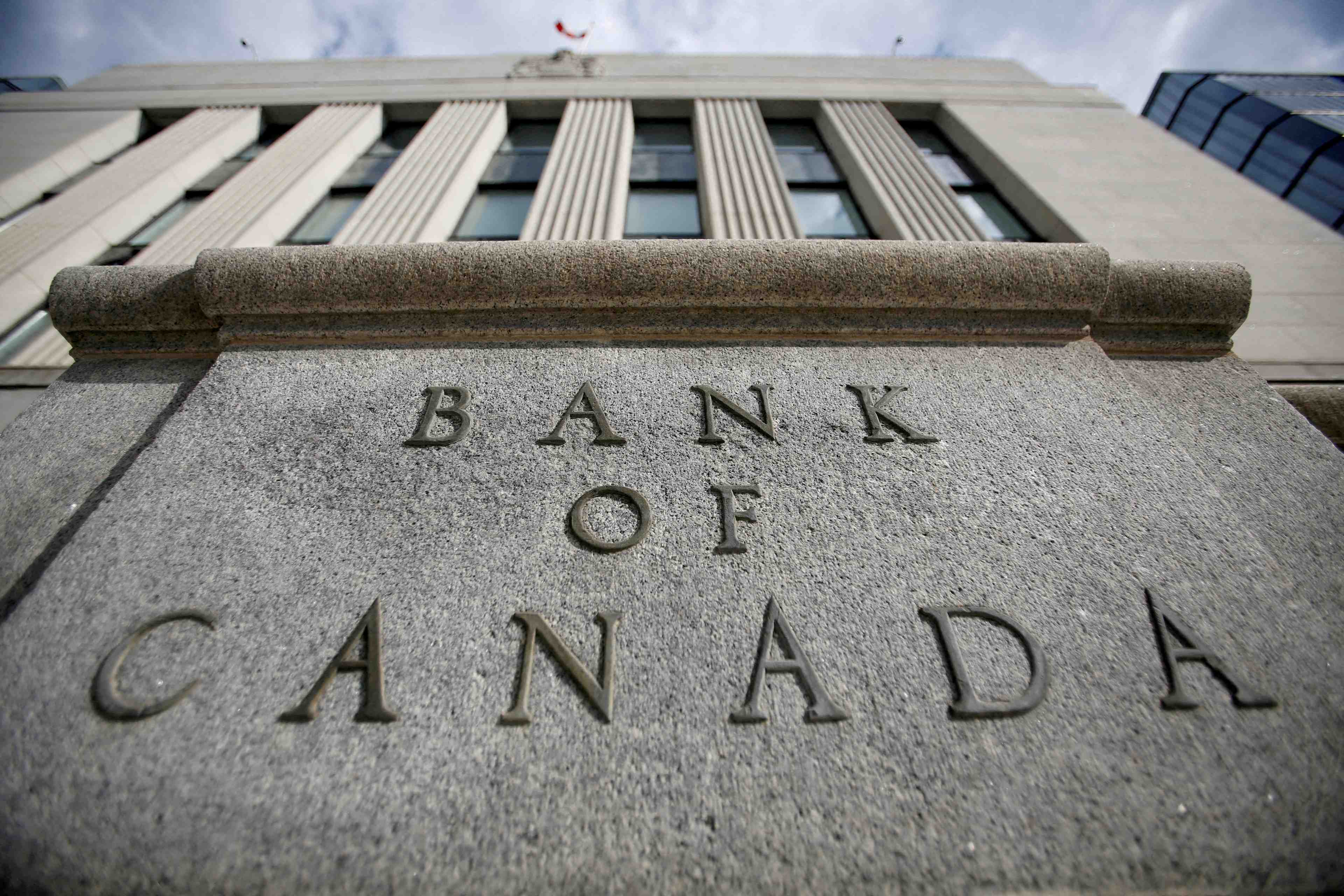 La banque du canada releve son taux directeur a 0,5%