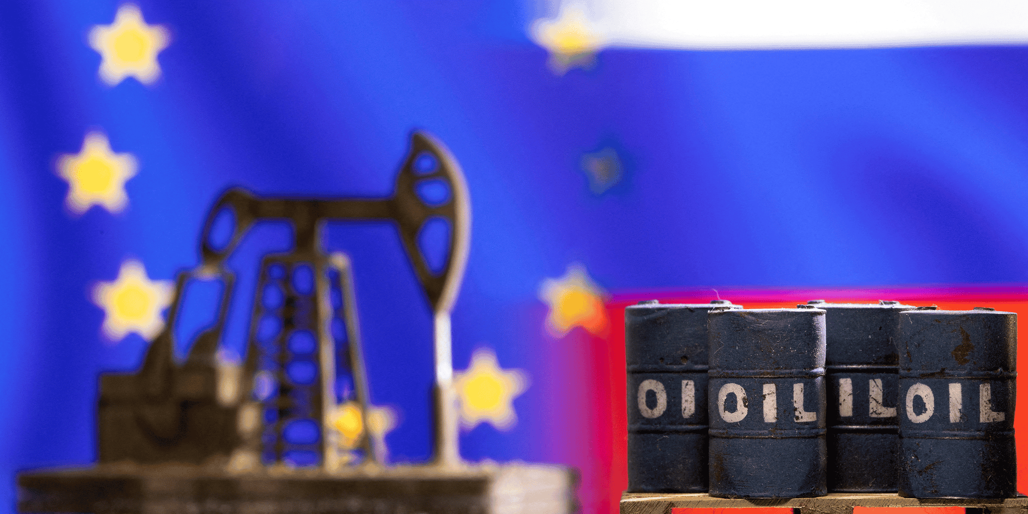 Illustration de modeles de barils de petrole et un cric de pompe devant les couleurs des drapeaux de l'ue et de la russie