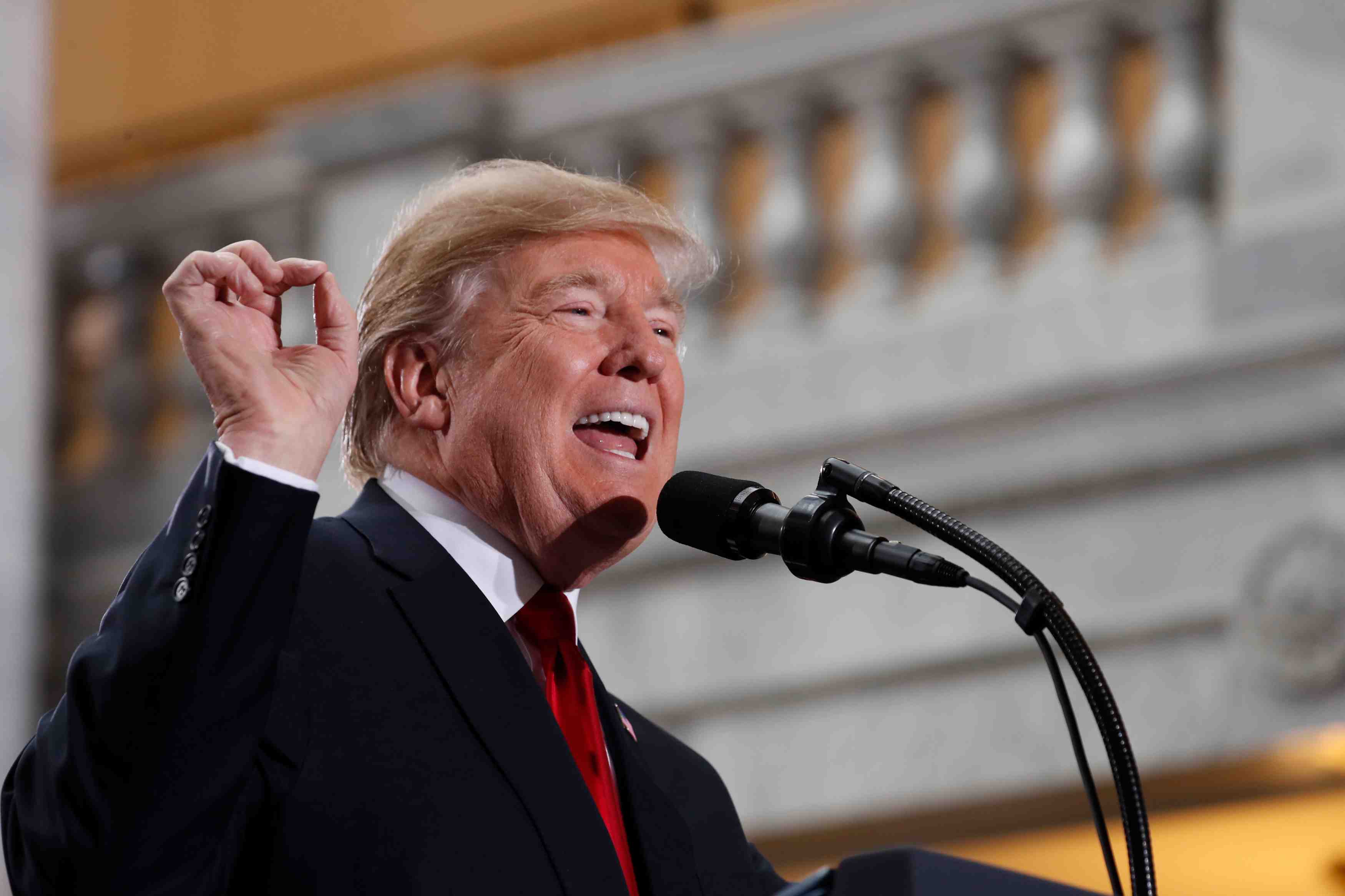 Feu vert de la cour supreme au decret anti-immigration de trump