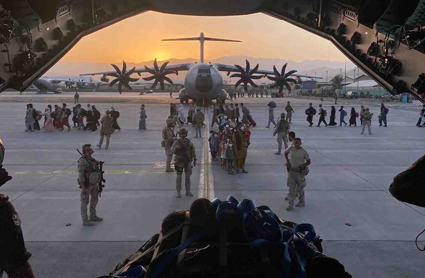 Afghanistan: "on a fait le maximum", dit le representant de l'otan