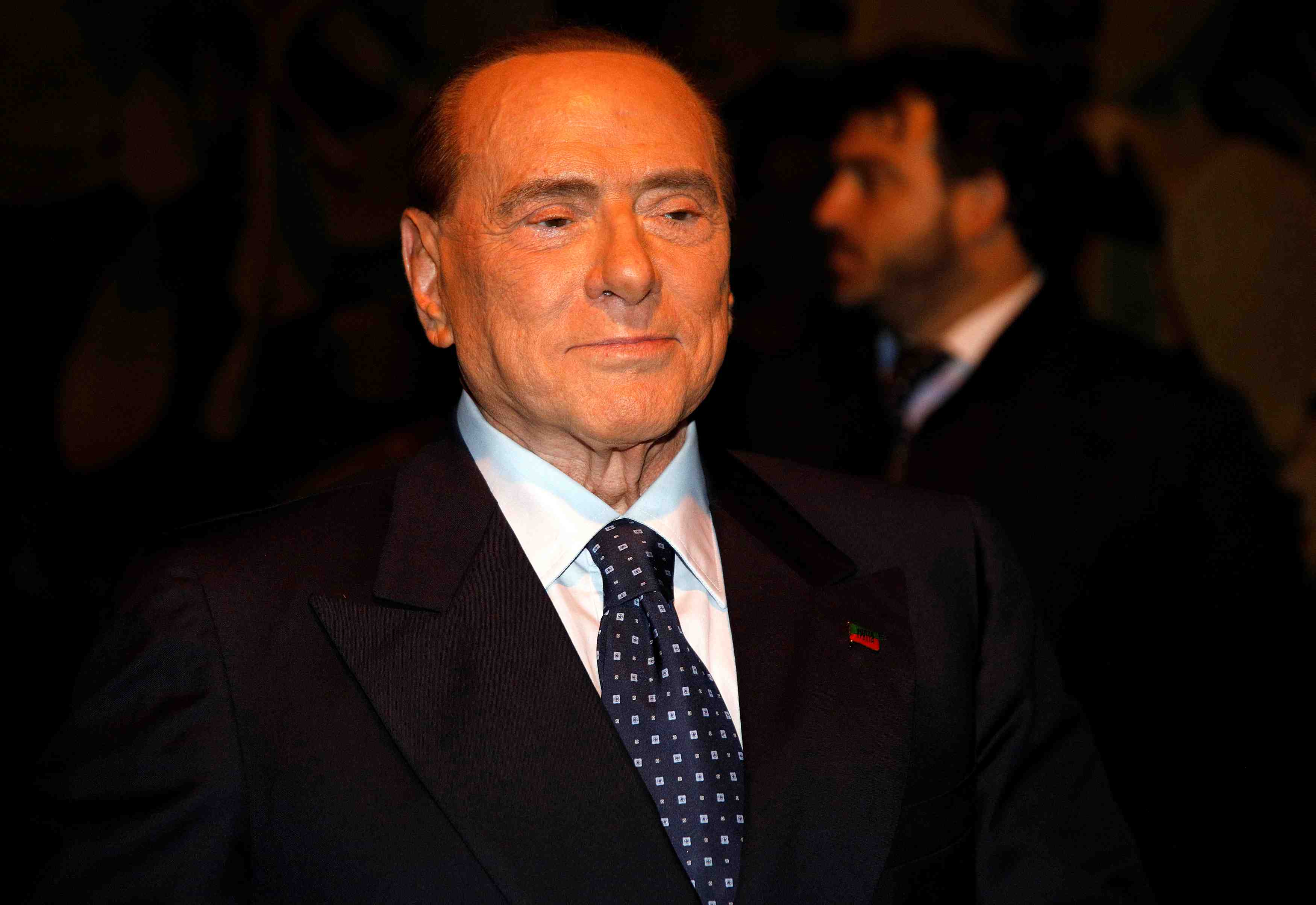 Berlusconi renvoye en justice pour corruption presumee