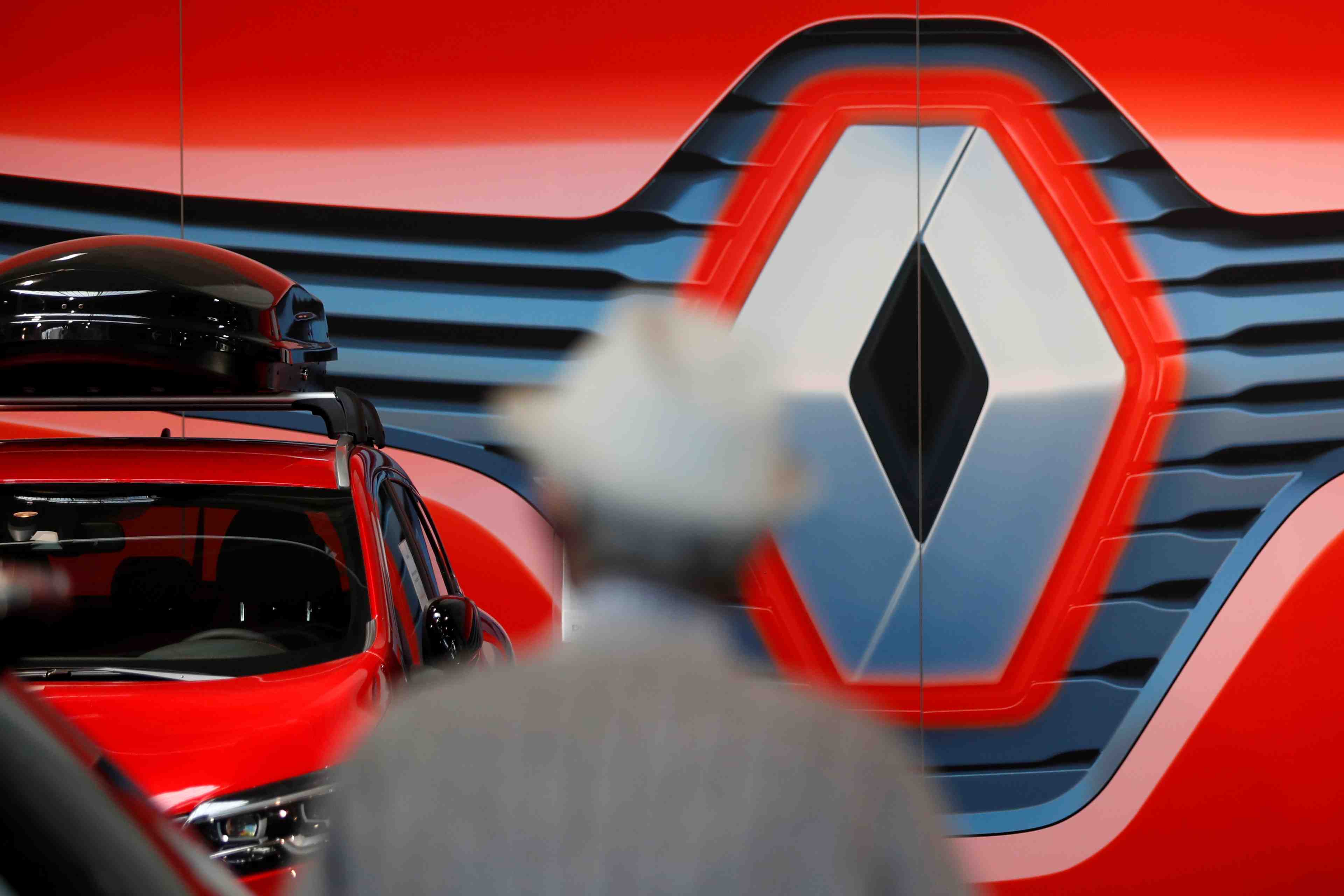 Renault veut supprimer 15.000 postes, dont 5.500 en france, selon la cfdt