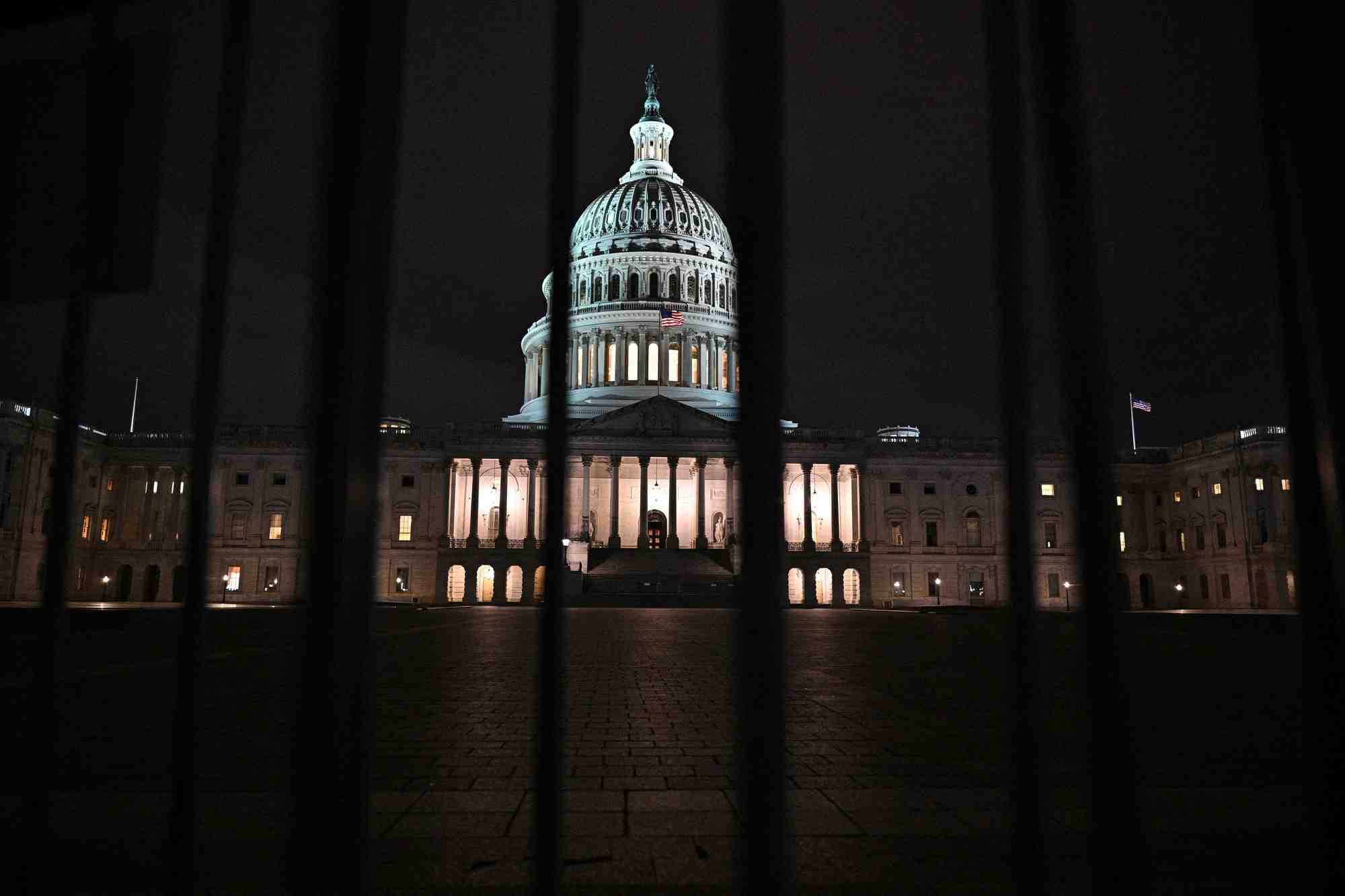 Etats-unis: le congres approuve un texte pour eviter un "shutdown"