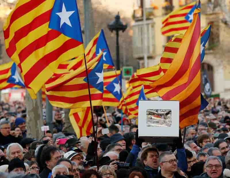 Manifestation a l'ouverture du proces d'artur mas a barcelone