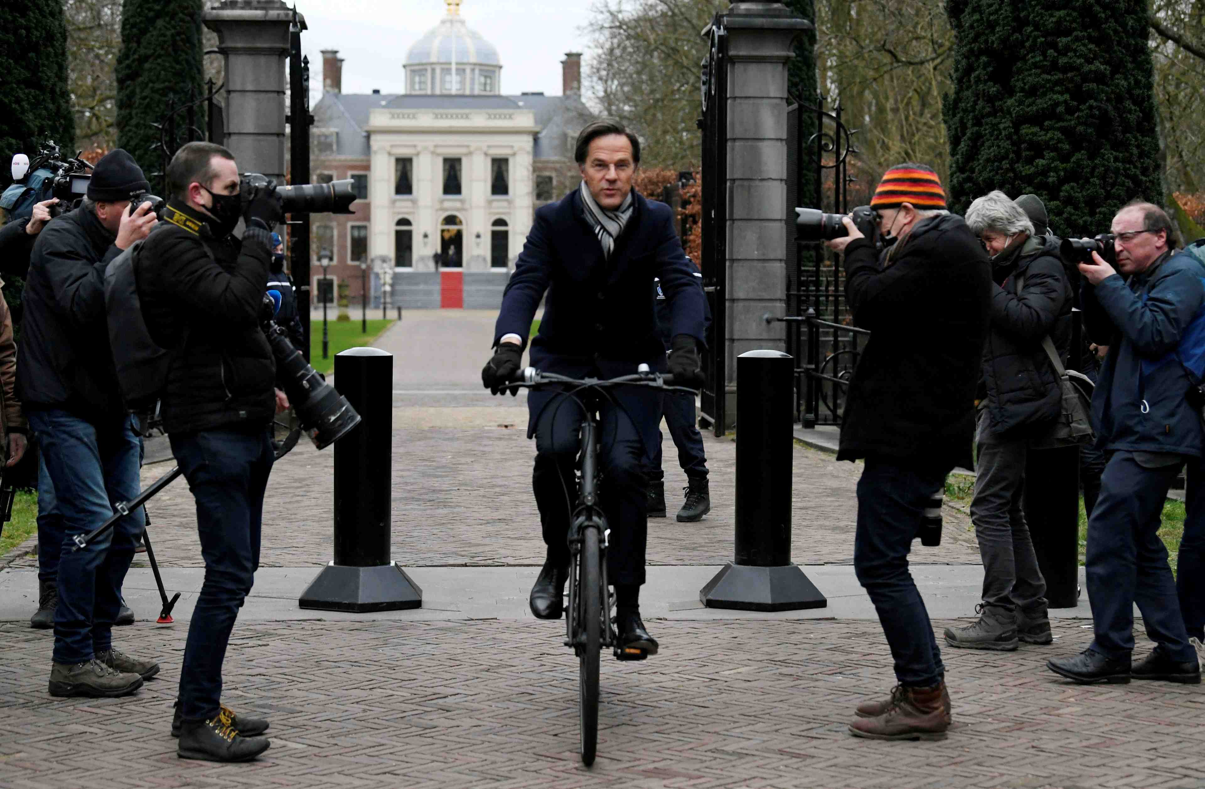 Mark rutte bien place pour un nouveau mandat aux pays-bas