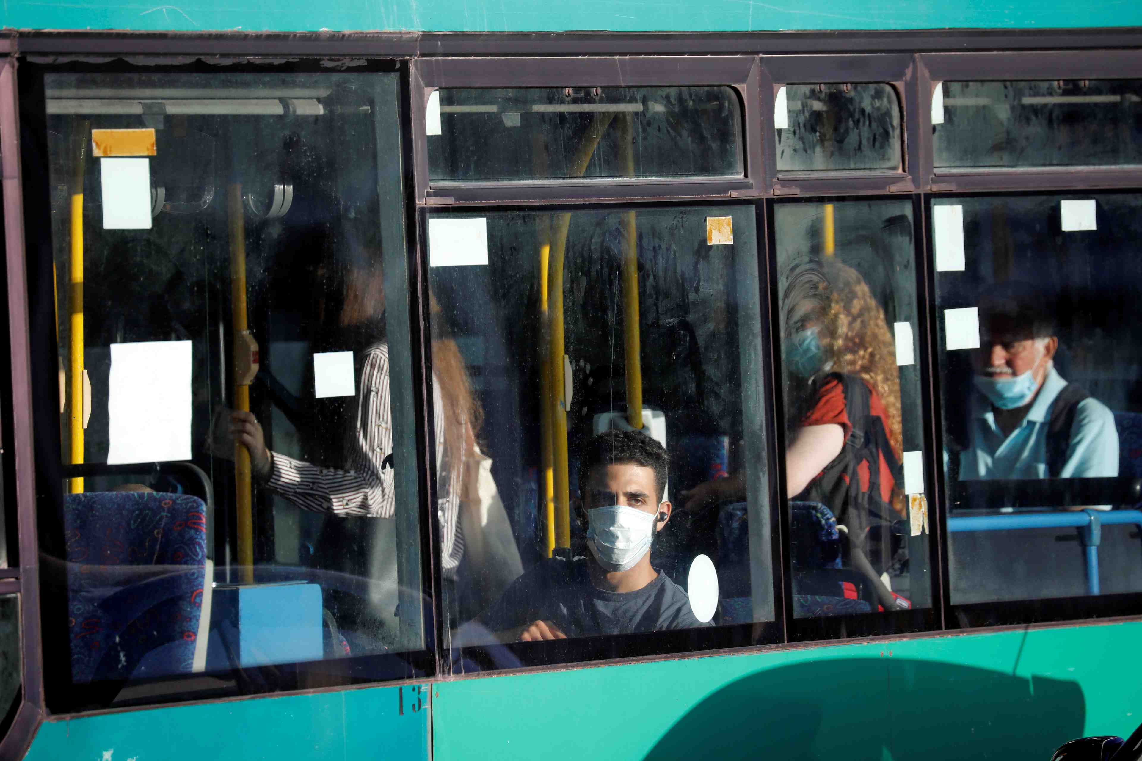 Israel et palestiniens durcissent les restrictions alors que le coronavirus reapparait